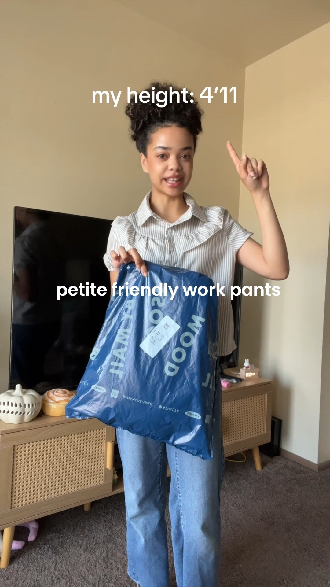 Searching for petite work pants that actually fit you? As a 4’11 girl I understand the struggle of finding petite workwear and just petite fashion in general ~ so I am here to help find pieces that work for us!

Petite women should be able to wear wide leg dress pants too haha, and Old Navy’s petite pants collection does the job!

If you are looking for business casual workwear petite friendly of course~ check out the High-Waisted Pull-On Pixie Super
Wide-Leg Pants!

They truly are perfect for any petite work outfit ~ and I love that they have different swatches available 🤍

#LTKSaleAlert #LTKWorkwear #LTKPetite