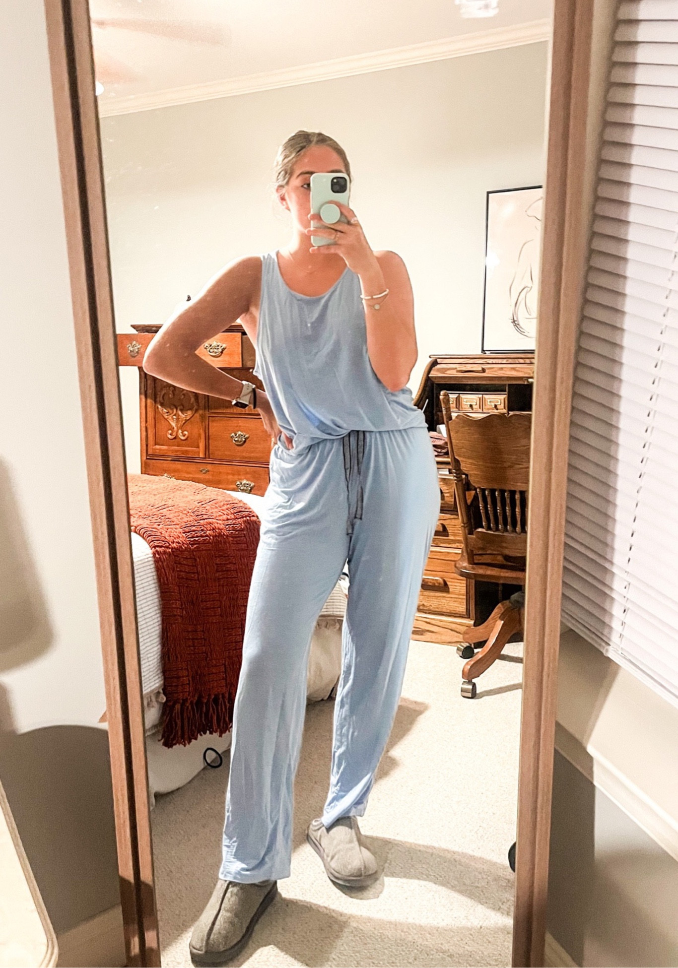 LAKE Pajamas Black Friday sale is LIVE! Everything is 25% off ( some up to 50% off) DreamKnit is the most comfortable, so if you had to get one pair- get those! The Pima cotton is also super comfy and comes in multiple patterns. Hang dry or size up cause they shrink a little bit! 

All my picks are linked here!! 