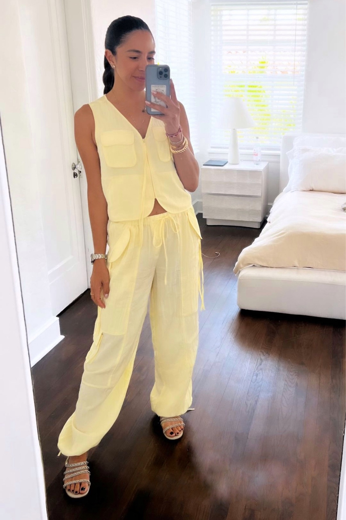 Shop today’s look! I’m wearing a size small top and xs bottoms 💛 

#LTKworkwear #LTKSeasonal