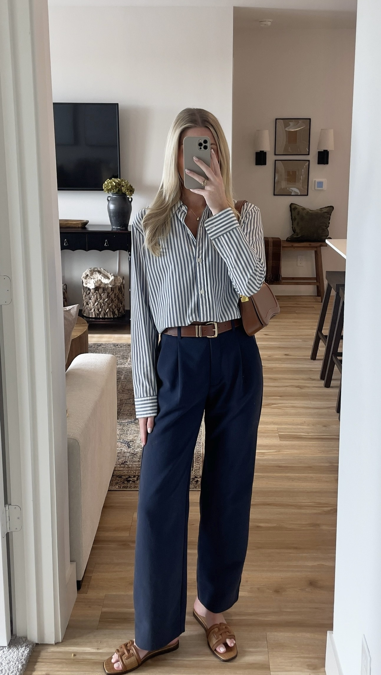 Easy Business Casual outfit ft. Navy Abercrombie trousers, blue stripe button up, and brown sandals!

Spring and summer work outfit/
workwear/ trousers outfit/ sandals/ affordable work outfit/ Amazon workwear/ Amazon purse/ Abercrombie pants/ Abercrombie finds/ capsule wardrobe/ minimalist outfit/ office outfit/ monochrome outfit

#LTKMidsize #LTKStyleTip #LTKWorkwear