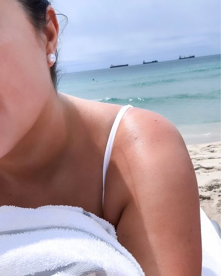 Beach day makeup! 

#LTKtravel #LTKSeasonal #LTKbeauty