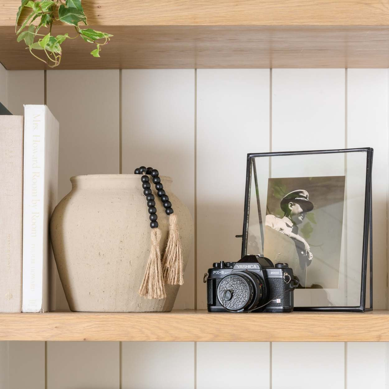 Small Textured Adrienne Vase | Magnolia