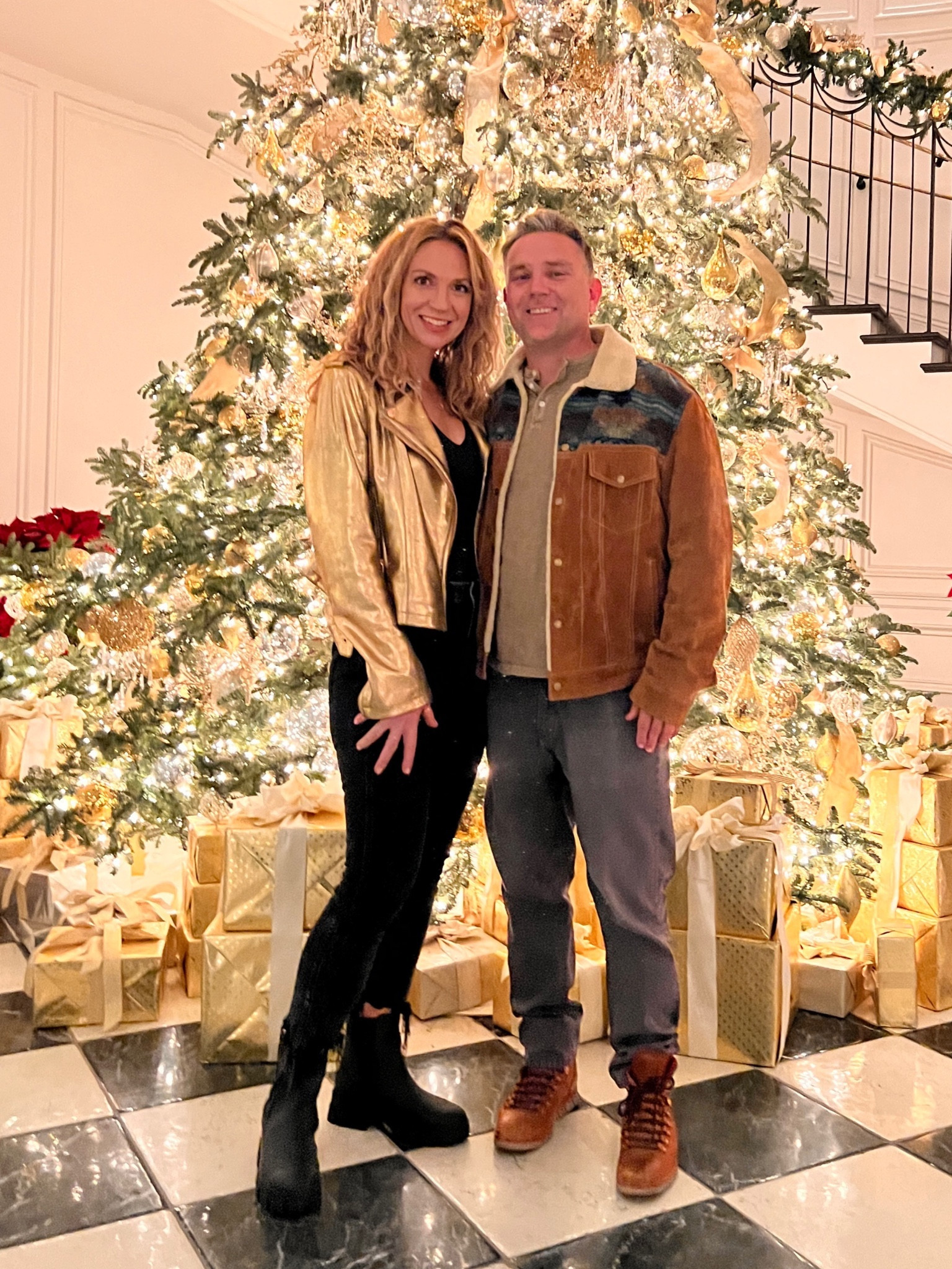 Holidate with my favorite person on earth! If you’re looking for an easy holiday outfit I highly suggest investing in a cute metallic jacket. All I had to do was throw this over a black bodysuit and jeans and voila! And I love these target boots! So comfy and such a great dupe for $40!!




Holiday party | Christmas outfit | NYE outfit 

#LTKparties #LTKfindsunder50 #LTKHoliday