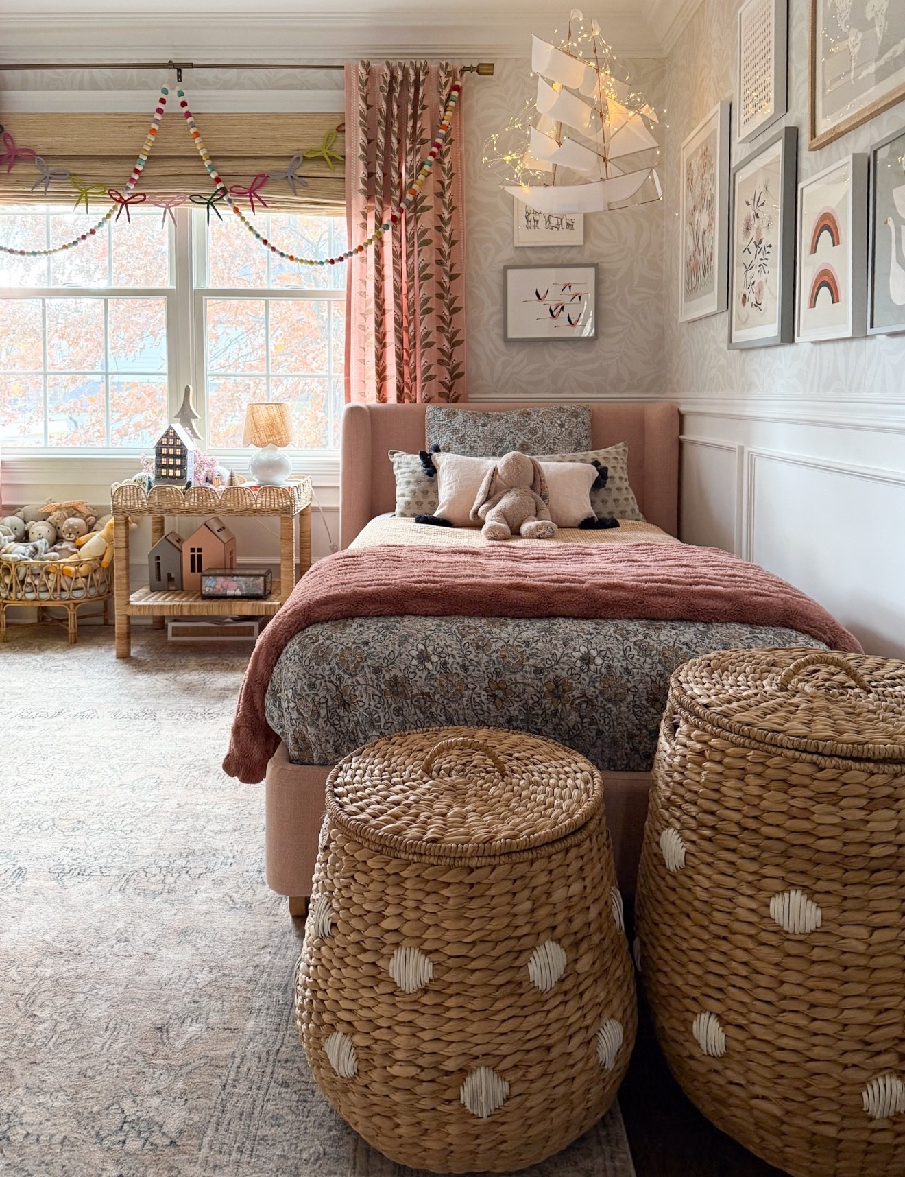 I see no reason why we can’t leave this bow garland up all year long in Ava’s bedroom ❤️

Girl’s room, bedroom inspo, Serena & Lily furniture, anthropologie, cozy bedding 

#LTKHome #LTKKids #LTKSeasonal