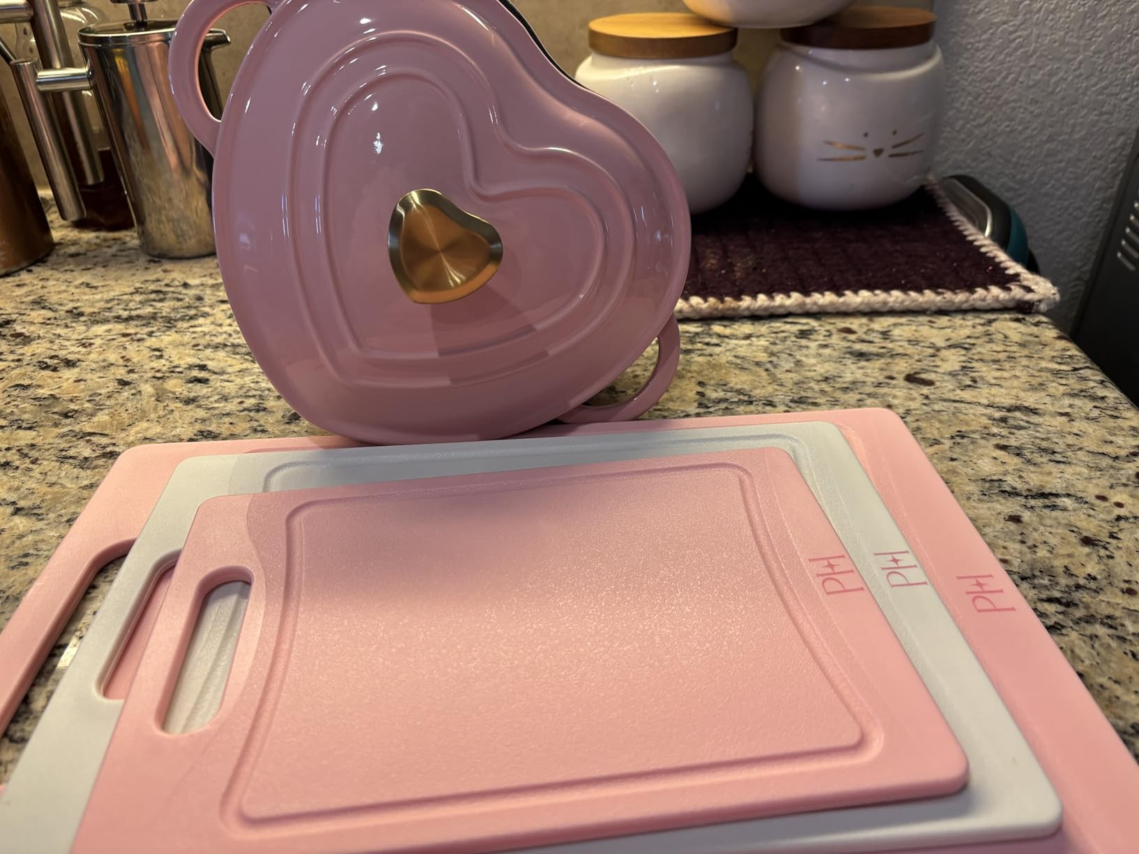 Paris Hilton Cutting Boards, Dual-Sided Cutting Board Set with Built-in Juice Grooves, Easy-Grip ... | Amazon (US)