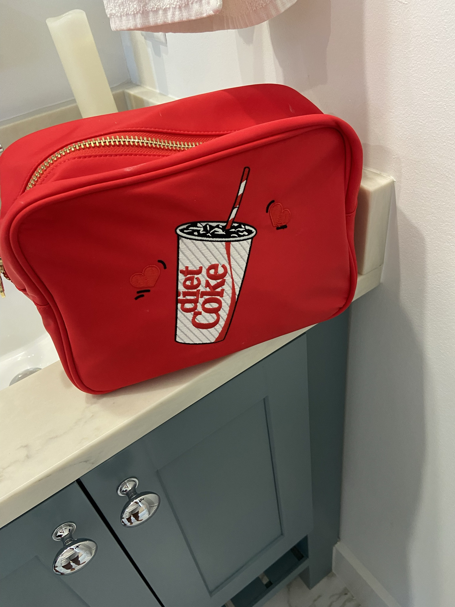 Travel - this bag holds a ton and is perfect for any DC lover! 


#giftguide #LTKGiftGuide #giftforher #dietcoke #toiletrybag 

#LTKTravel