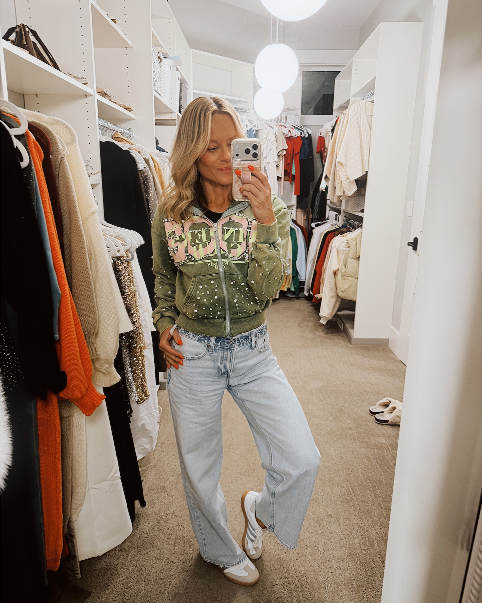 Cutest WfH fit!
Wearing size 24 short in jeans
I’m 5’3” 115#

#LTKdayinmylife