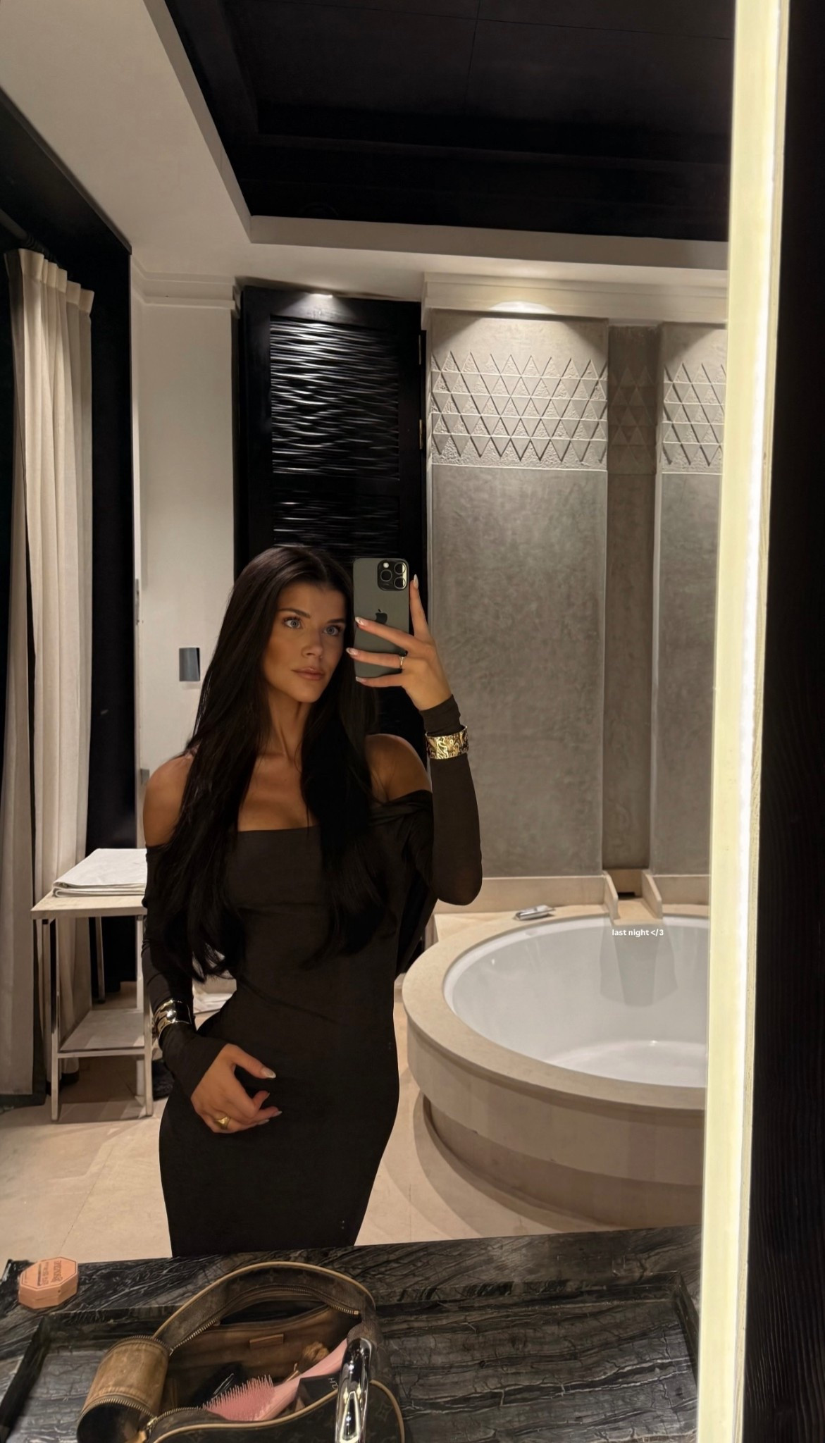 GRWM for a night out in Marrakesh

#LTKBeauty #LTKgrwm #LTKTravel