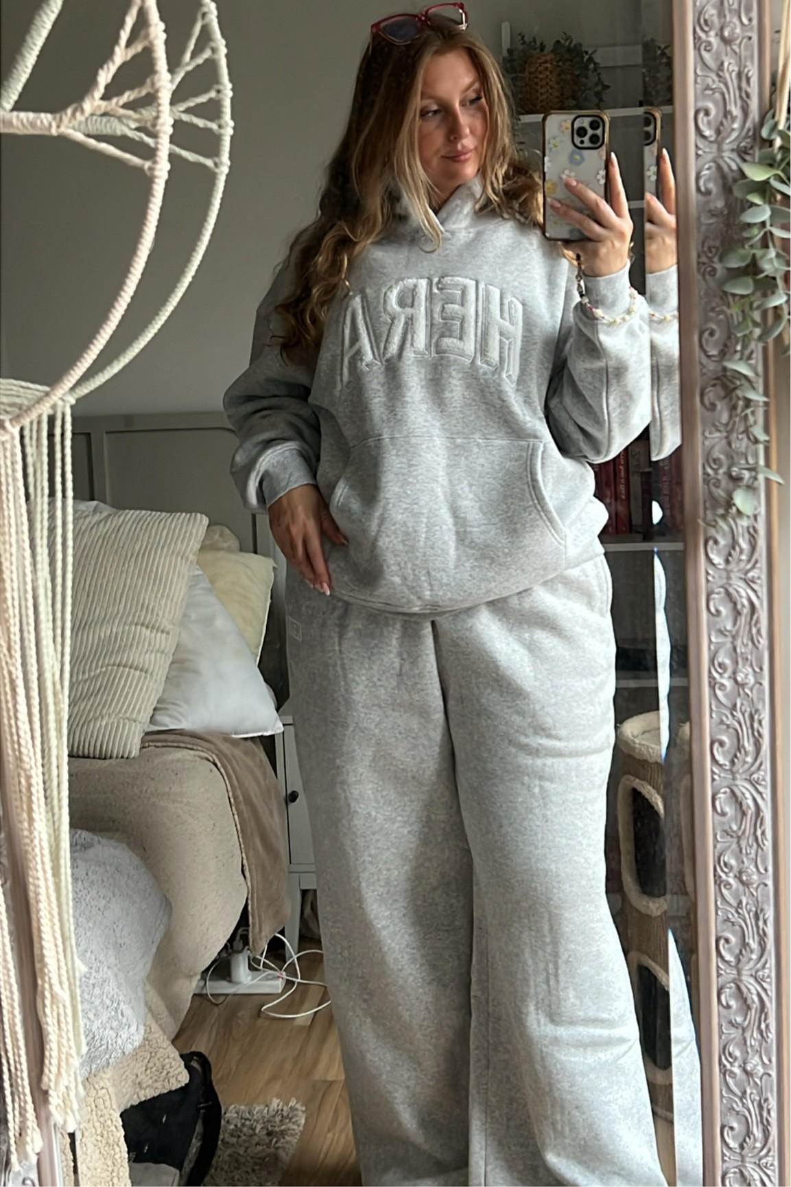 THE MOST SNUGGLY, COMFY, COSY tracksuit I’ve ever put on my body!!! 🧸🤎✨

#LTKplussize #LTKwinter #LTKmidsize