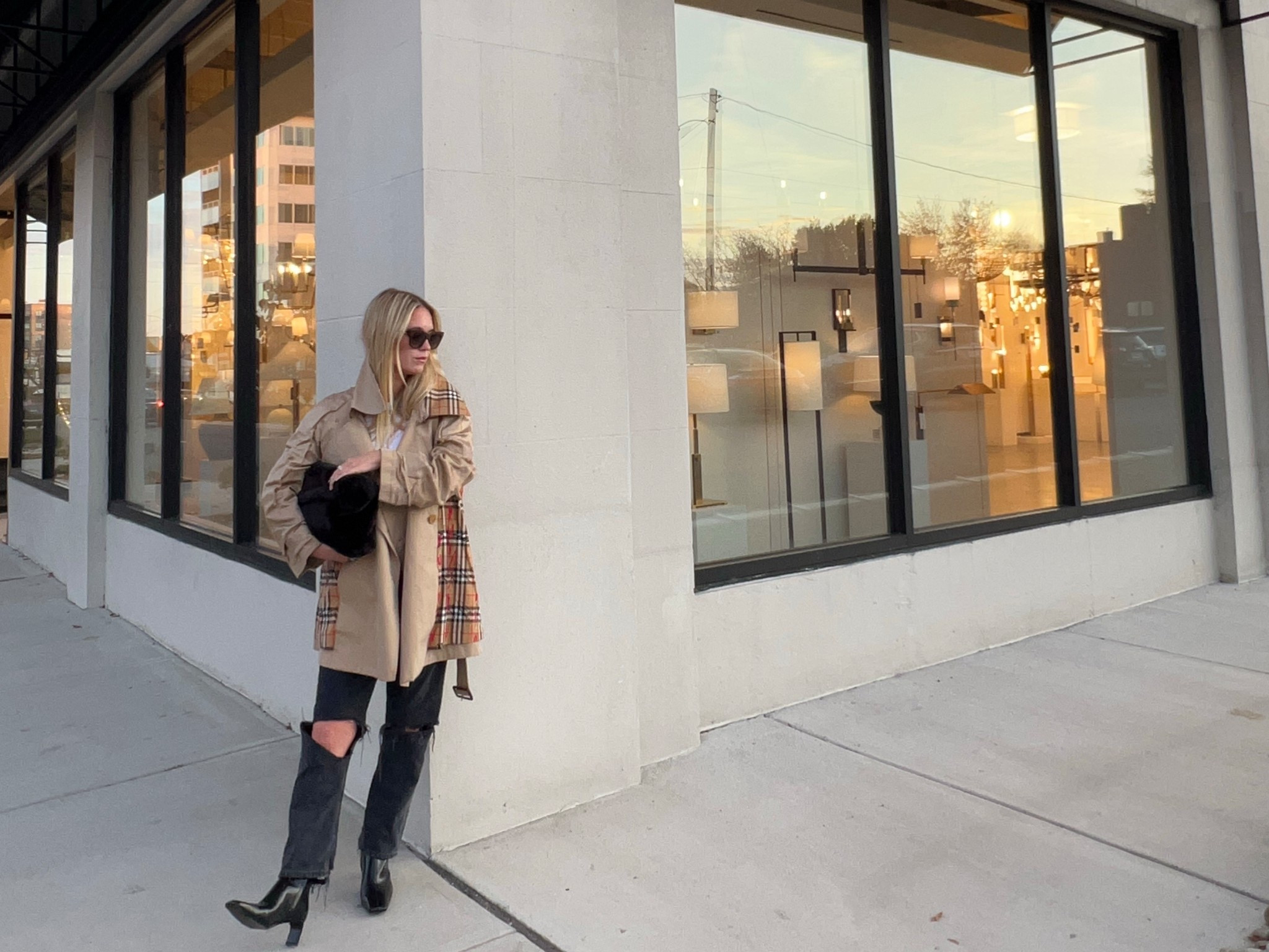 Still wearing the hanes boys t shirt (comes in packs of several which is wonderful if u tad clumsy when wearing white like me) - topped w a burberry trench and my fave high  quality denim

#LTKmomlife #LTKFindsUnder50 #LTKootd