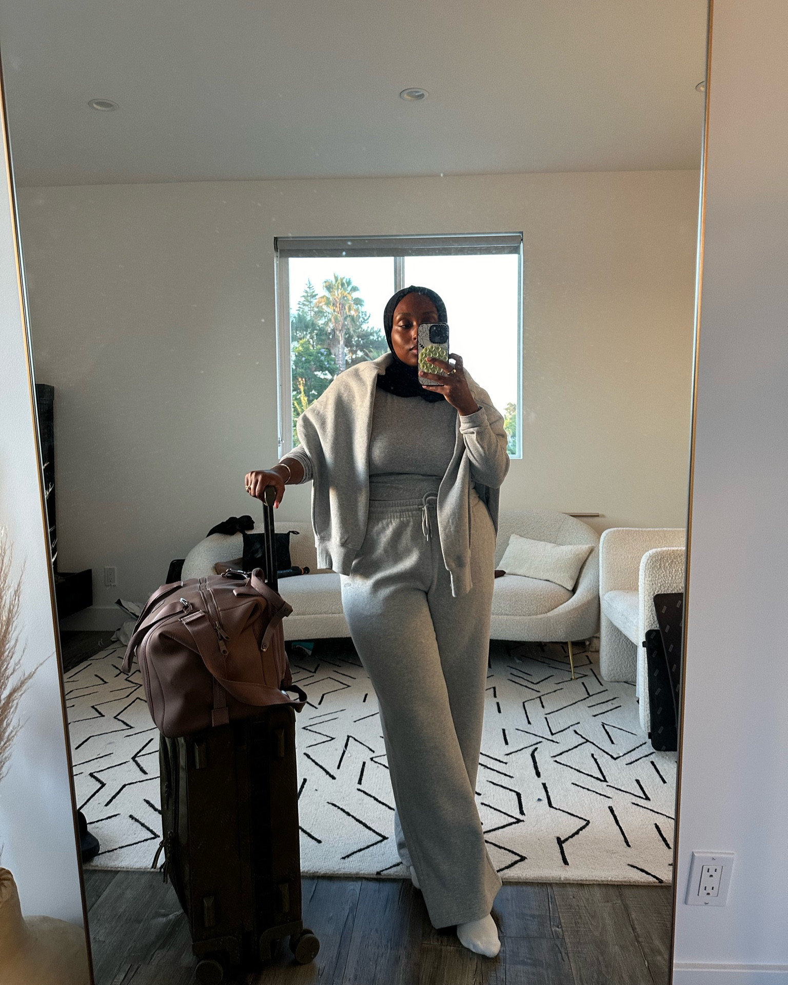 Cozy Airport fit 🐻✈️🧳

Bottoms - XL
Top - L
Sweater - XL

#LTKMidsize #LTKTravel