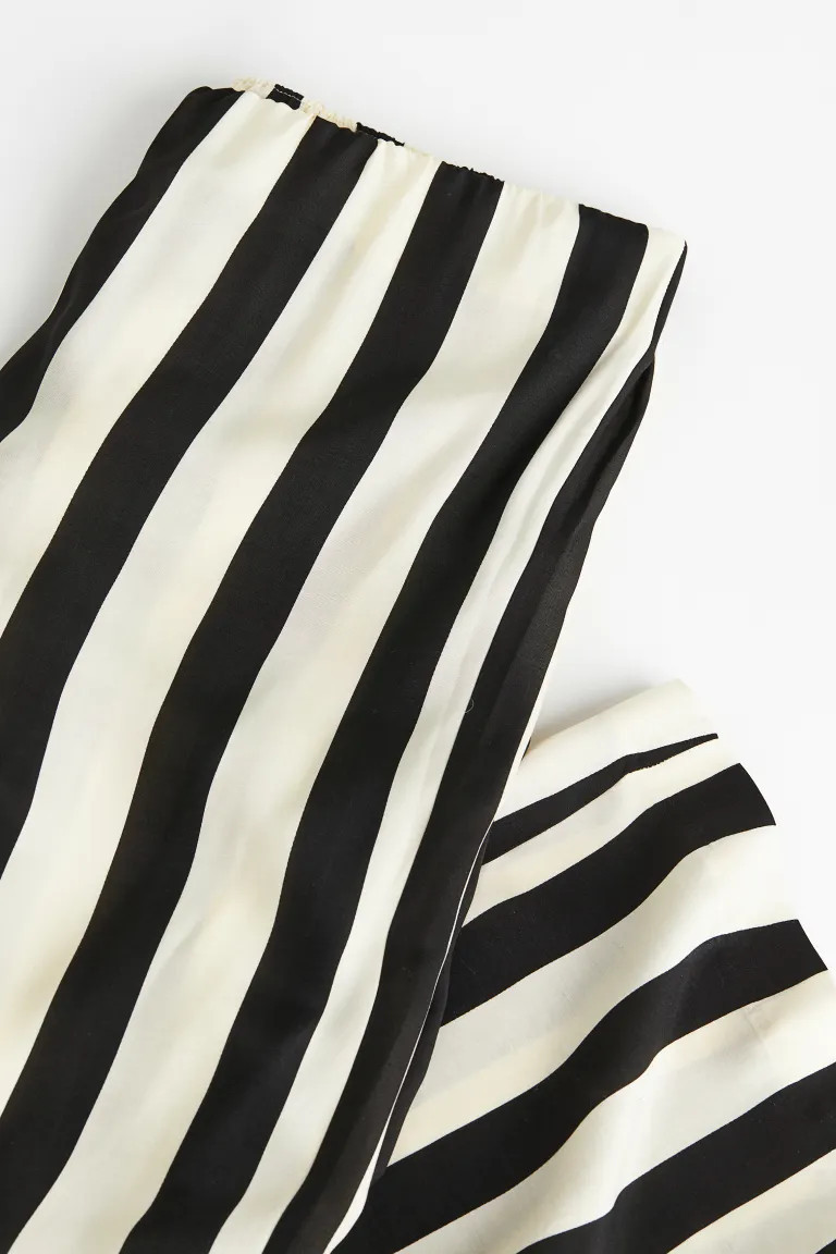 Wide pull-on trousers | H&M (UK, MY, IN, SG, PH, TW, HK)