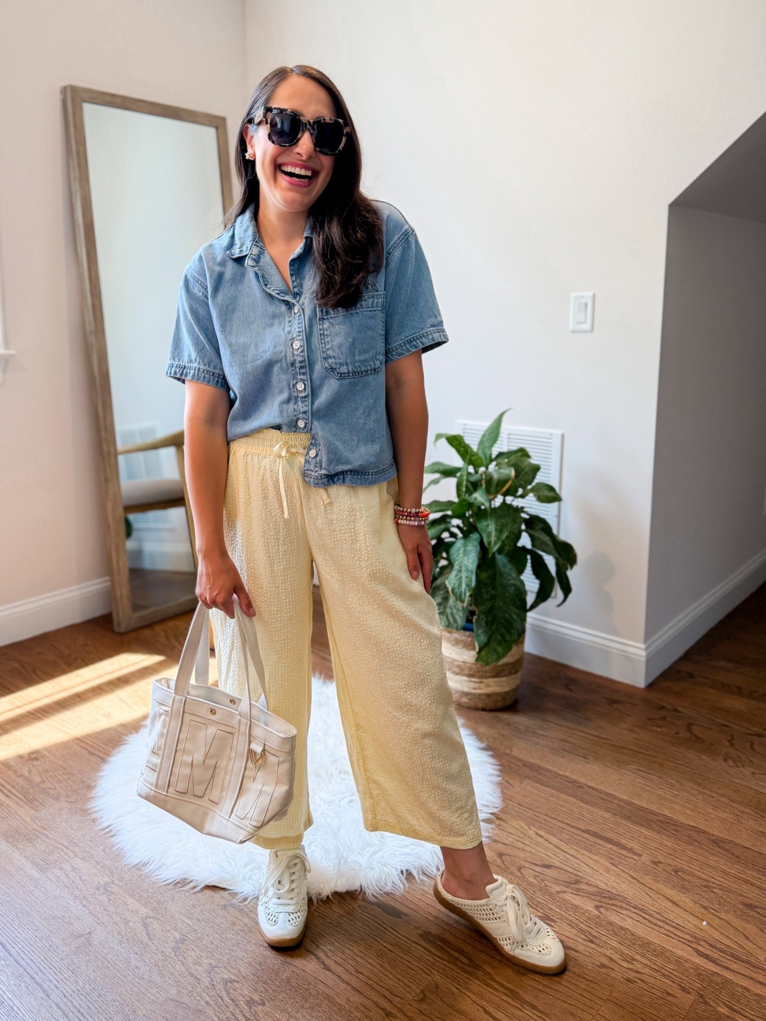 Outfit of the day
Denim top: XS
Pants: medium
Lip color: loveslick

#LTKootd #LTKdayinmylife #LTKgrwm