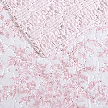 Laura Ashley - King Quilt Set, Reversible Cotton Bedding with Matching Shams, Lightweight Home De... | Amazon (US)
