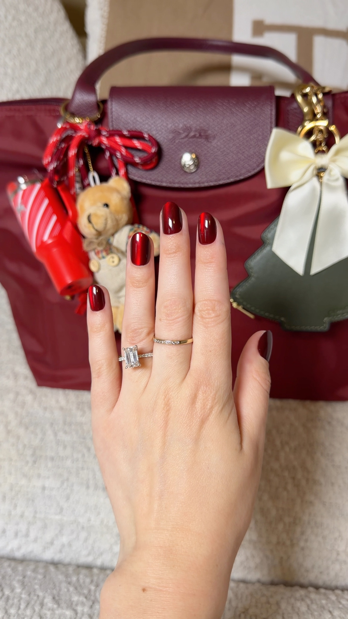 Matching my nails with my Longchamp tote

Pomegranate Longchamp green Le Pliage tote
Kiss impress red press on nails
Brush on nail glue
Bag charms 

#LTKdayinmylife #LTKBeauty