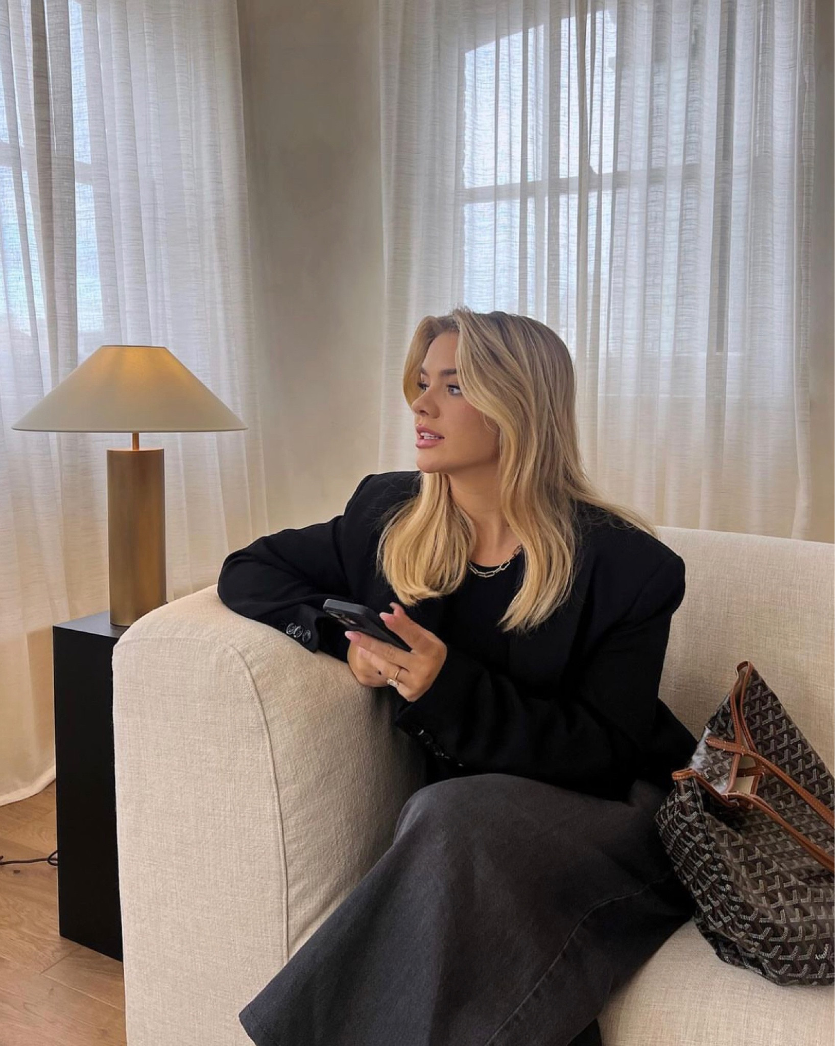 Black blazer, denim maxi skirt, leather tote bag

#LTKstyletip #LTKSeasonal #LTKeurope