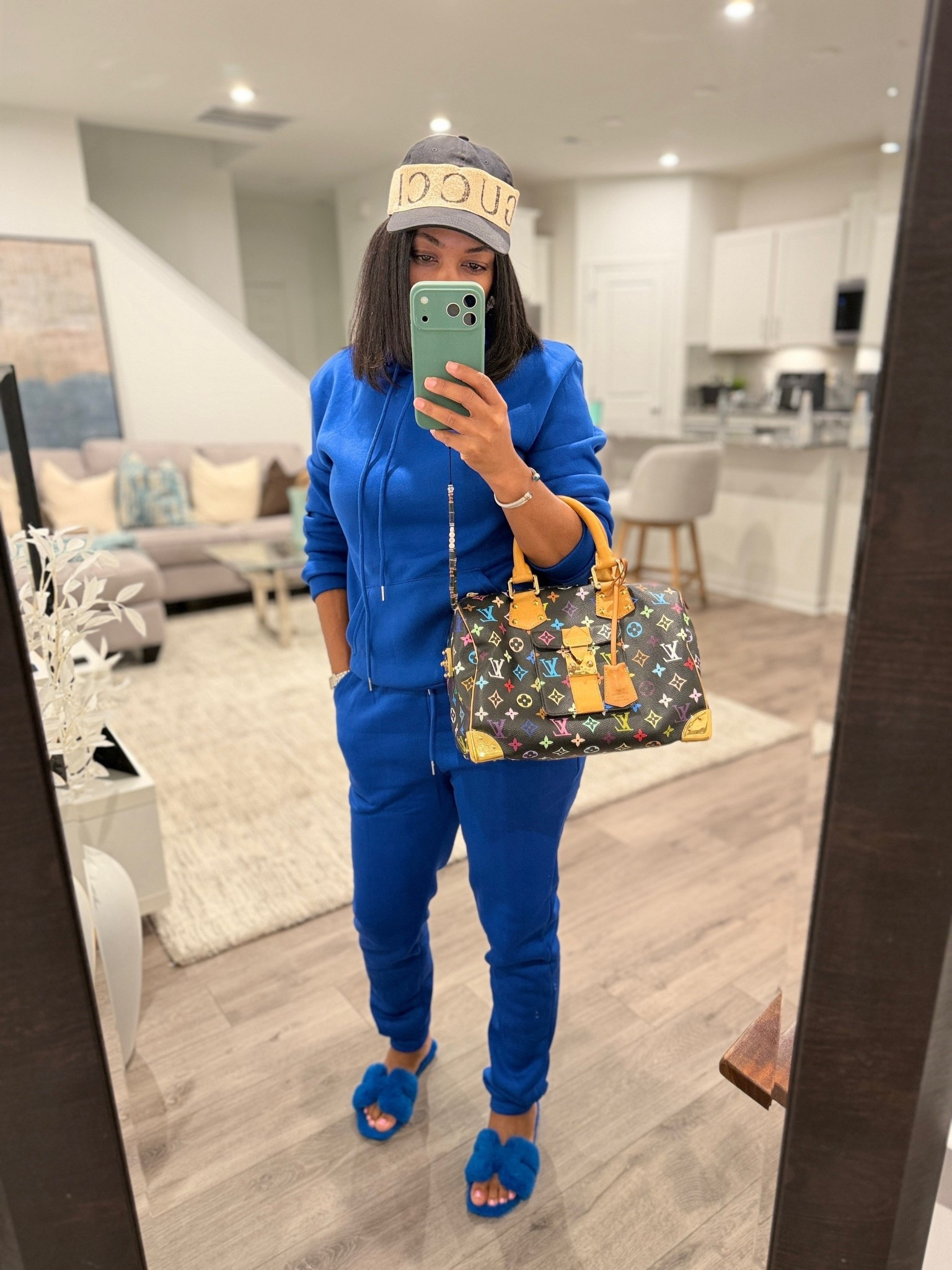Cozy chill days!! 🥶💙