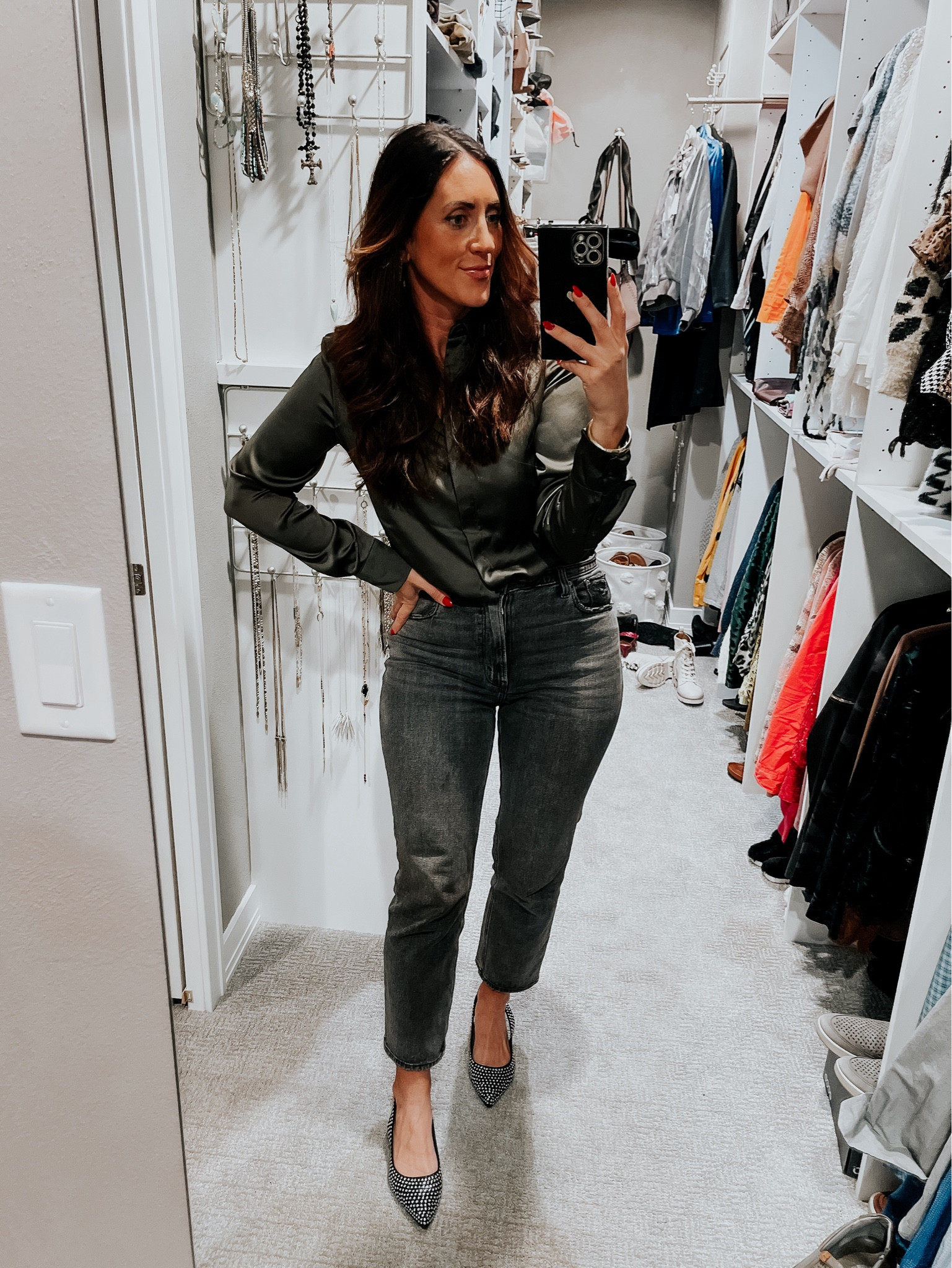 East outfit idea 🖤✨
Olive green Satin blouse - size small 
Gray straight jeans / 27 short
Rhinestone kitten heels - size 8

Target style
Walmart fashion 
Abercrombie & fitch 


#LTKsalealert #LTKHoliday #LTKfindsunder50