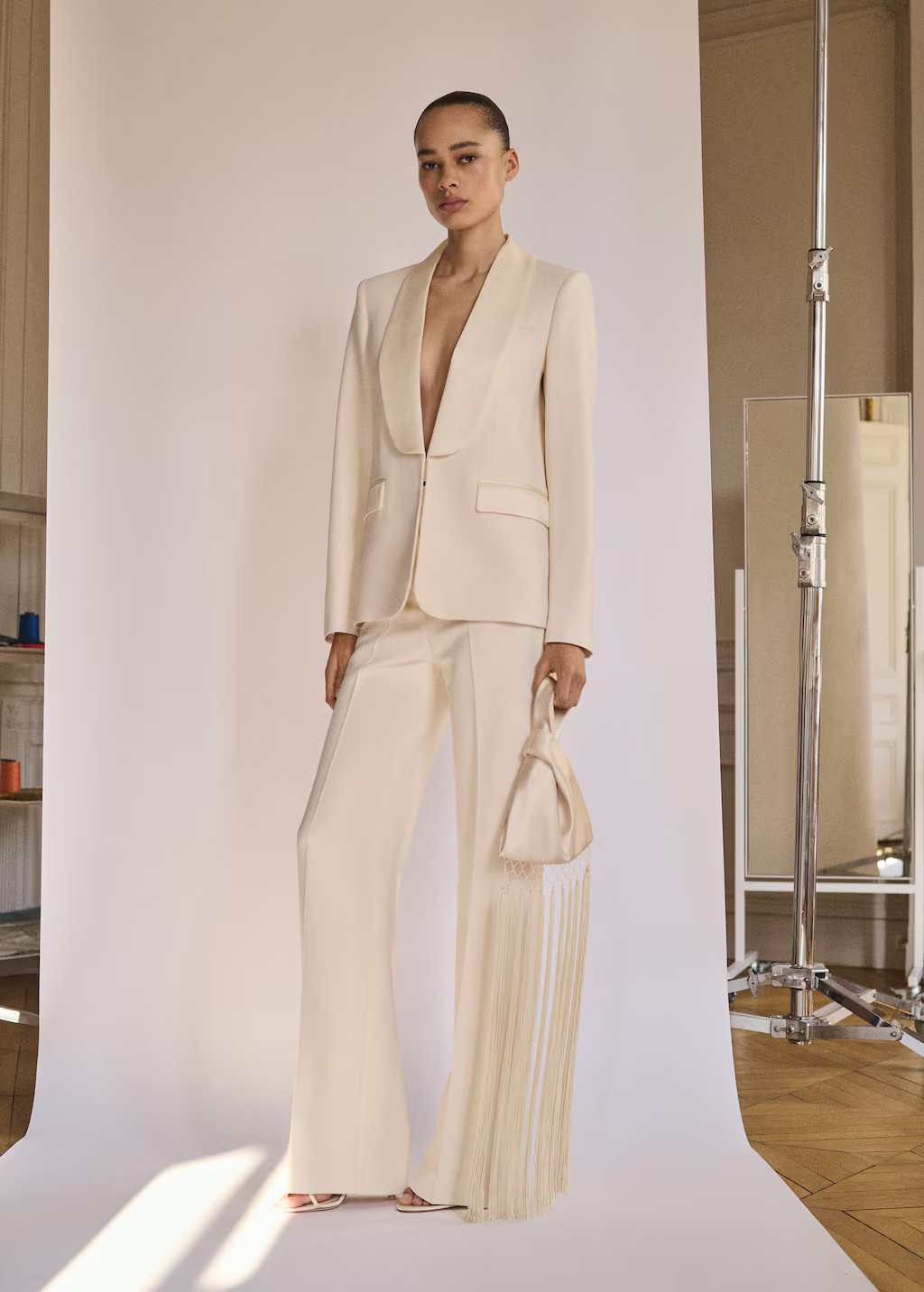 Suit jacket with satin lapels off white - Women - S - MANGO | Mango (US/MX/AU)