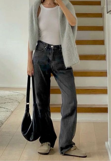 recreating pinterest outfits i love 📓 

3 words: easy casual cool 
- gray sweater (over the shoulders)
- ribbed white tank
- baggy, boyfriend black jeans 
- Birkenstock Boston clogs 
- crescent shoulder bag 


#LTKSeasonal #LTKU #LTKstyletip