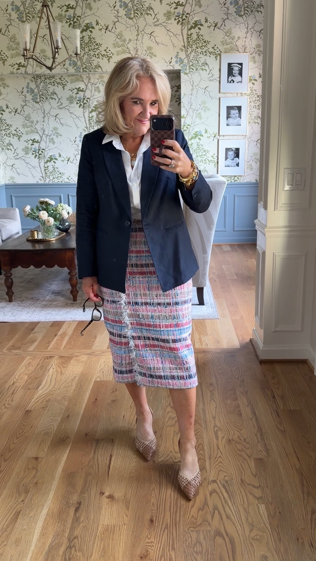 Linen blazer 10 petite 
No iron white blouse 1.0
Skirt medium but I would size up. This feels like a 6-8
Julie Vos sample sale is running! Some of my favorite pieces linked 

#LTKOver40 #LTKootd #LTKWorkwear

#LTKSaleAlert