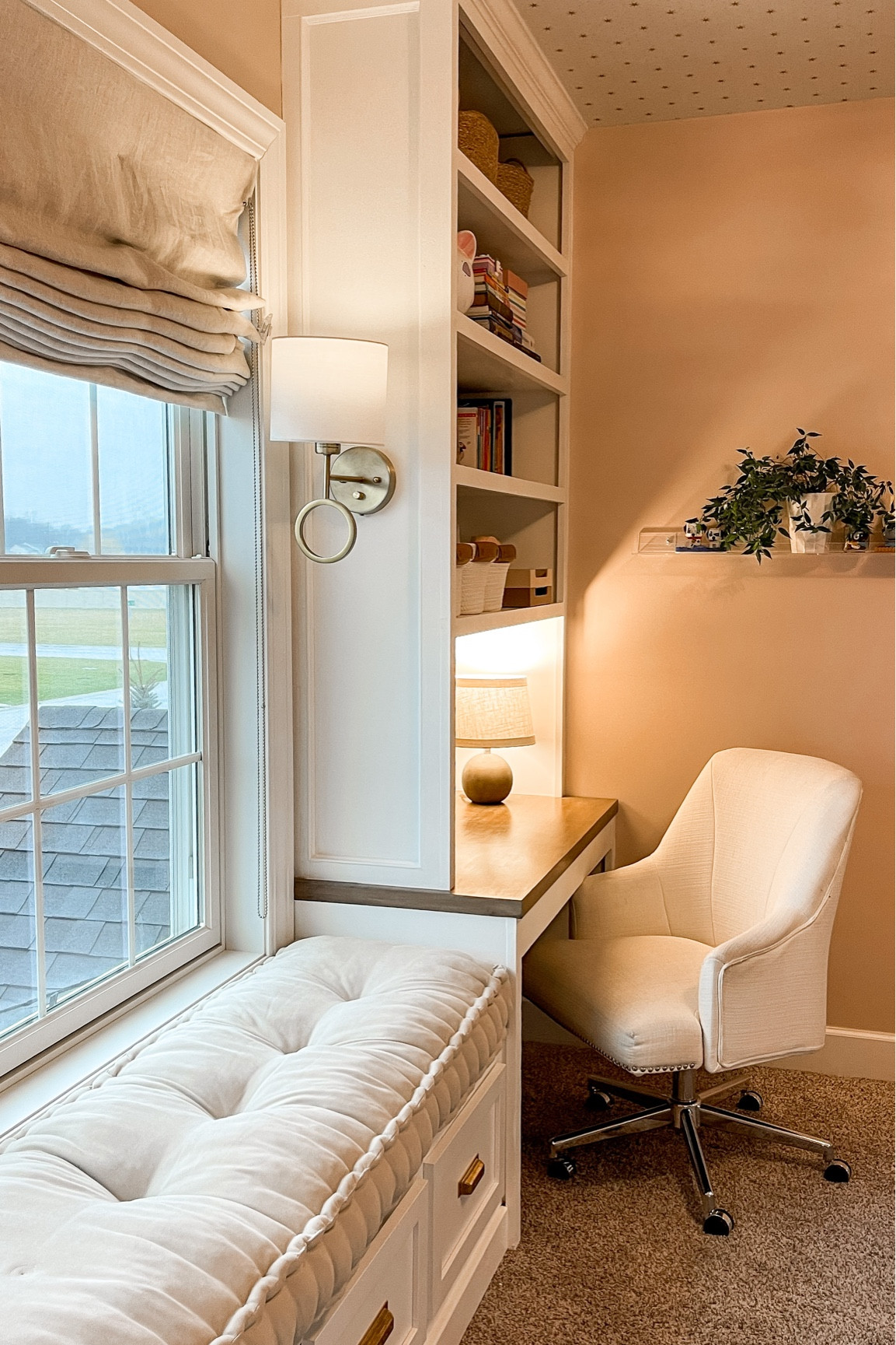 Window bench girl’s bedroom decor 🤍

Bench seat, built in desk, Target find, Roman shade, built in bookshelf

#LTKkids #LTKstyletip #LTKhome