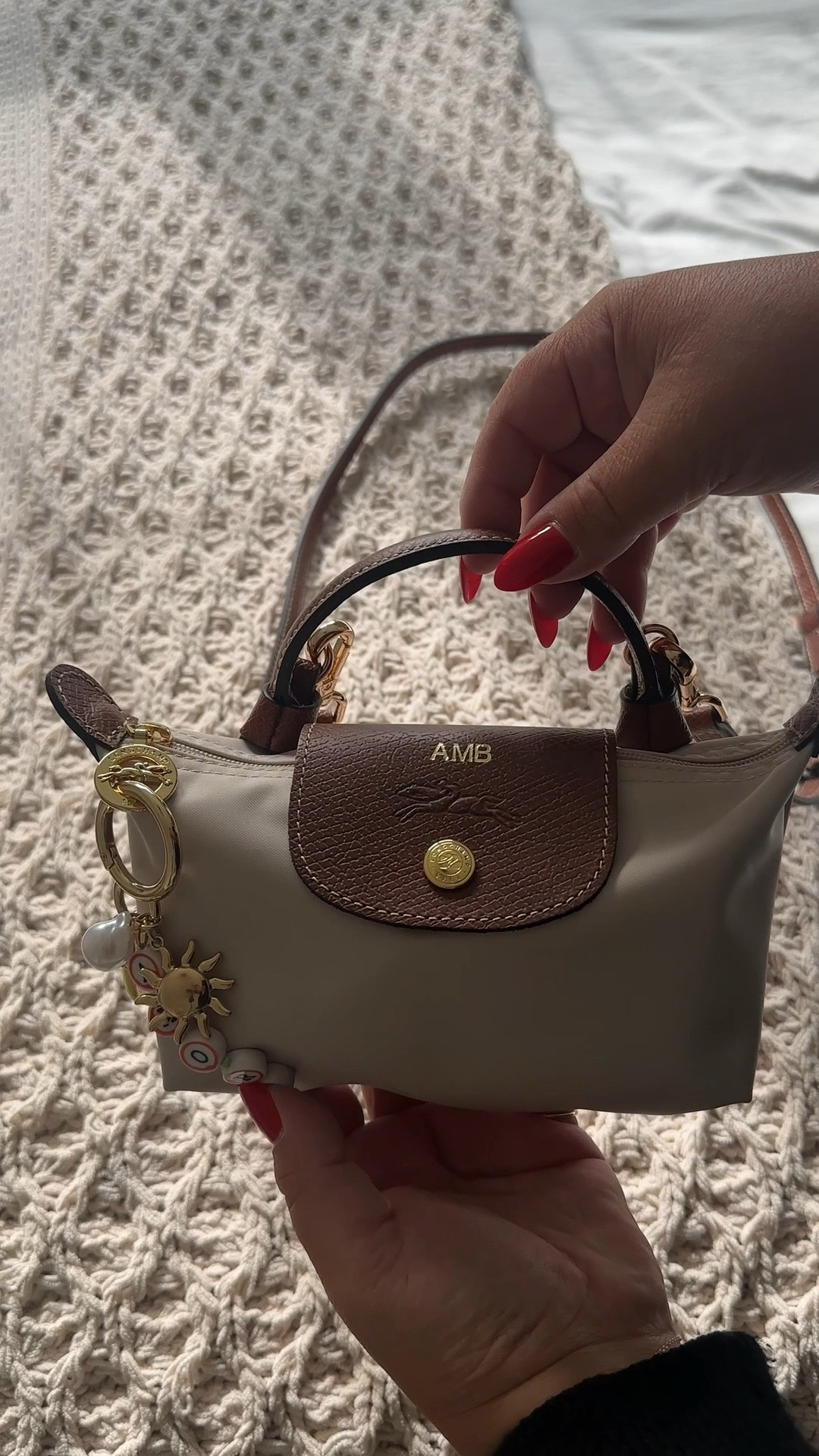 Setting up my mini Longchamp

#longchamp #longchampmini #longchampstrap #whatsinmybag 

#LTKItBag