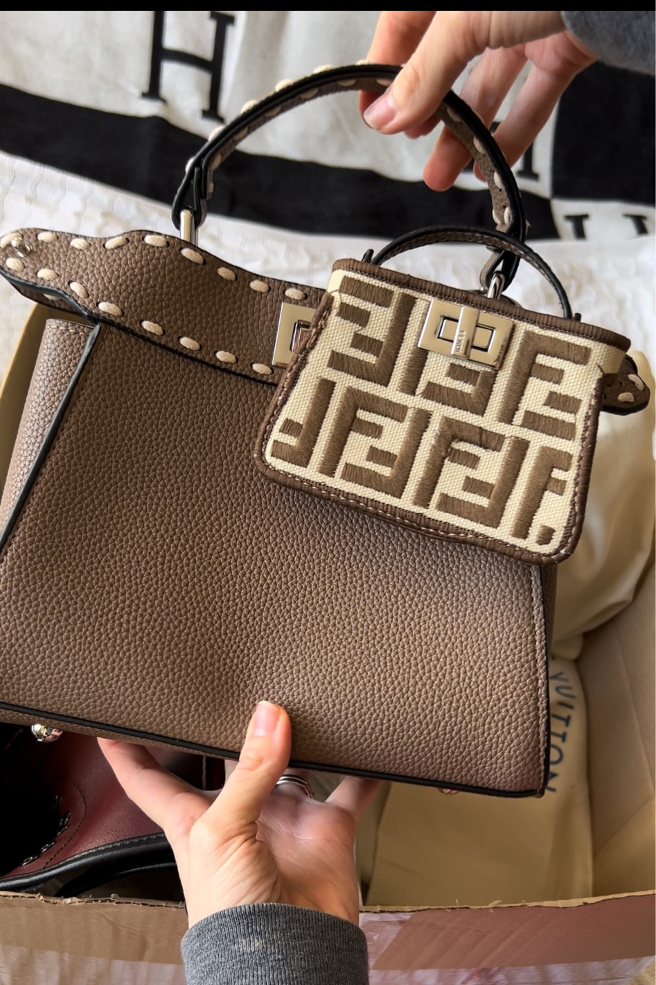 Fendi peekaboo dhgate

#LTKstyletip #LTKsalealert #LTKitbag