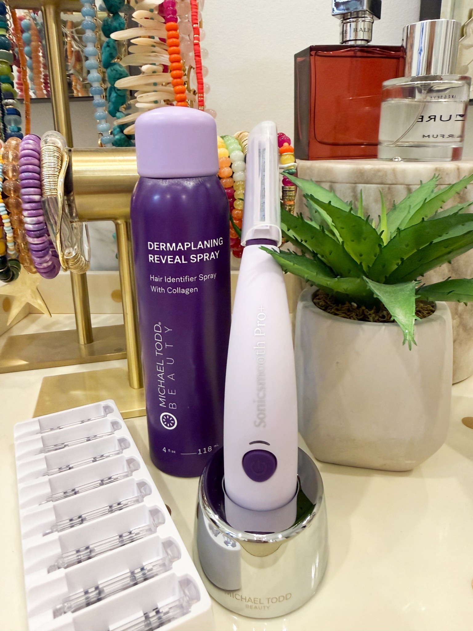 the best at home dermaplaning eve!! regular $172 now $99 • 

#LTKHoliday #LTKBeauty #LTKSaleAlert