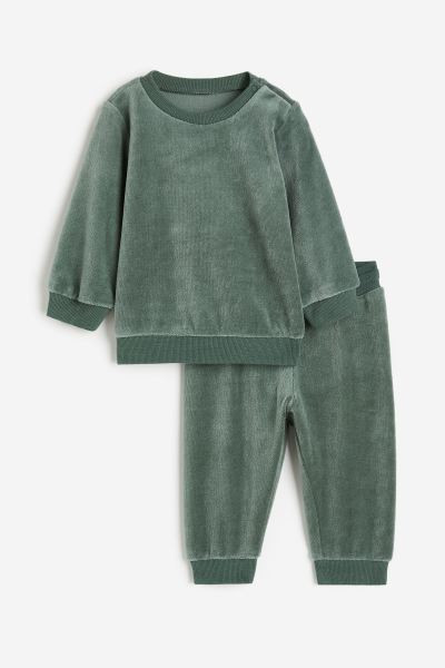 2-piece Velour Set | H&M (US + CA)