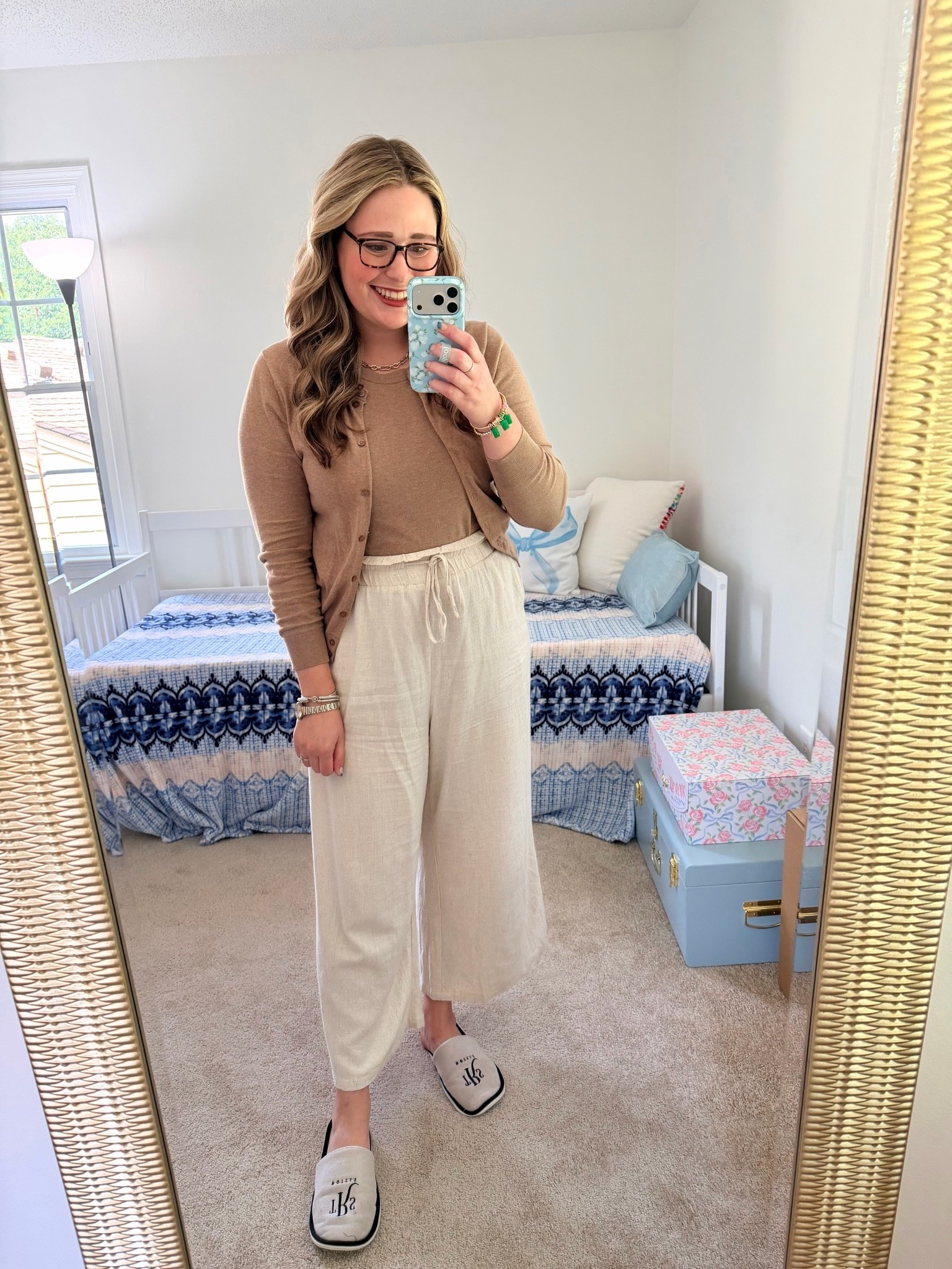 Neutral work outfit || Work from home outfit || linen pants

#LTKootd #LTKWorkwear