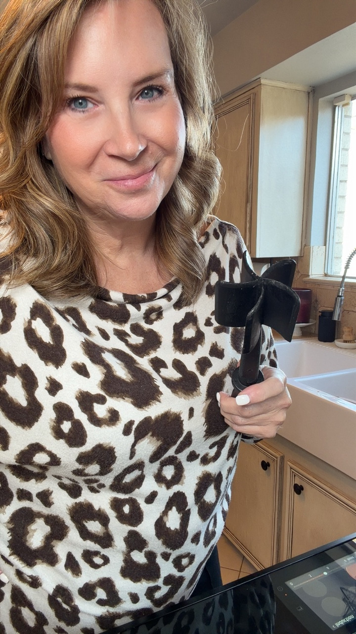 This little kitchen tool fixes that and honestly makes taco night a lot easier.

#LTKfoodie #LTKmomlife #LTKHome