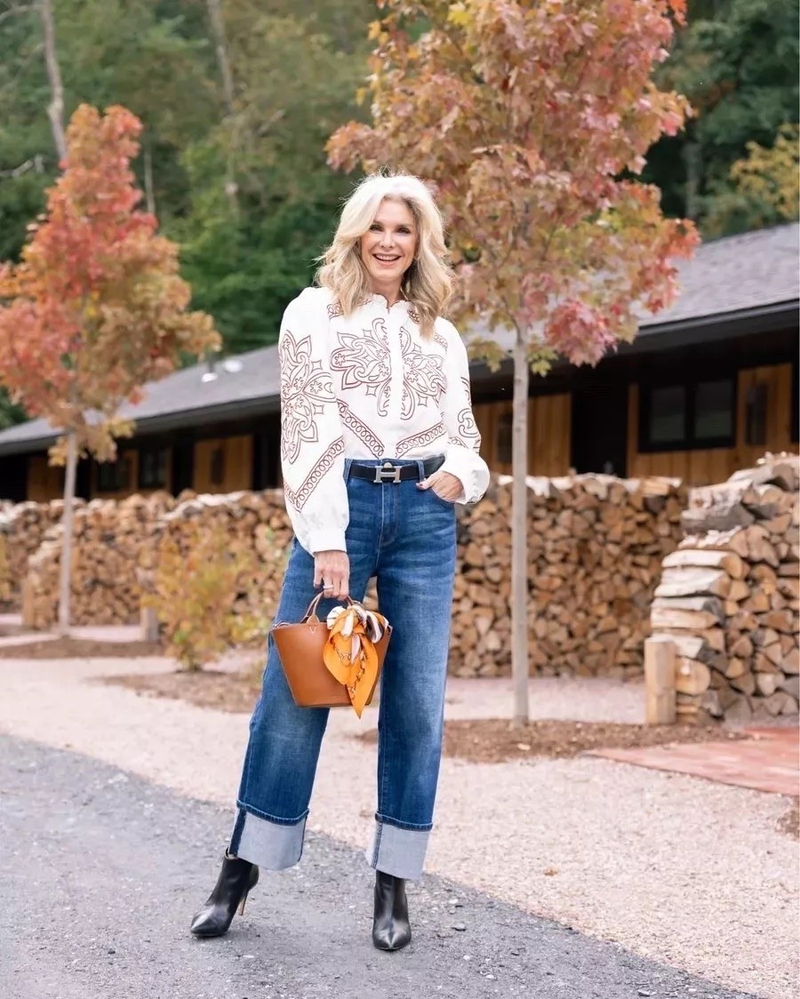 Fall style on repeat

Size s

#LTKSeasonal #LTKOver40 #LTKootd
