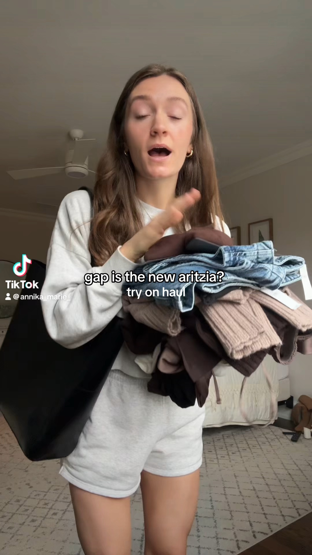 all the gap items that are still available!! some are sold out :( I added a vest but it’s not the one from my video because it’s sold out :( I also linked my jeans since some people were asking and they’re actually from aritzia lol 