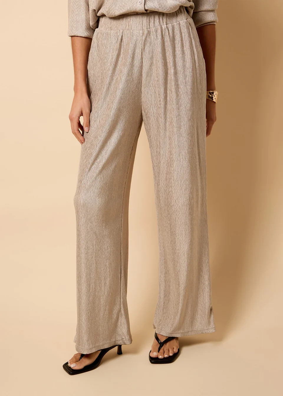 Little Mistress Oyster Co Ord Plisse Trousers by Vicky Pattison | Matalan (UK)