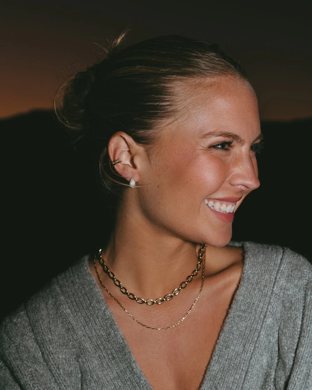 riley mini paperclip chain

                      -

                      $64 | Cupcakes and Cashmere