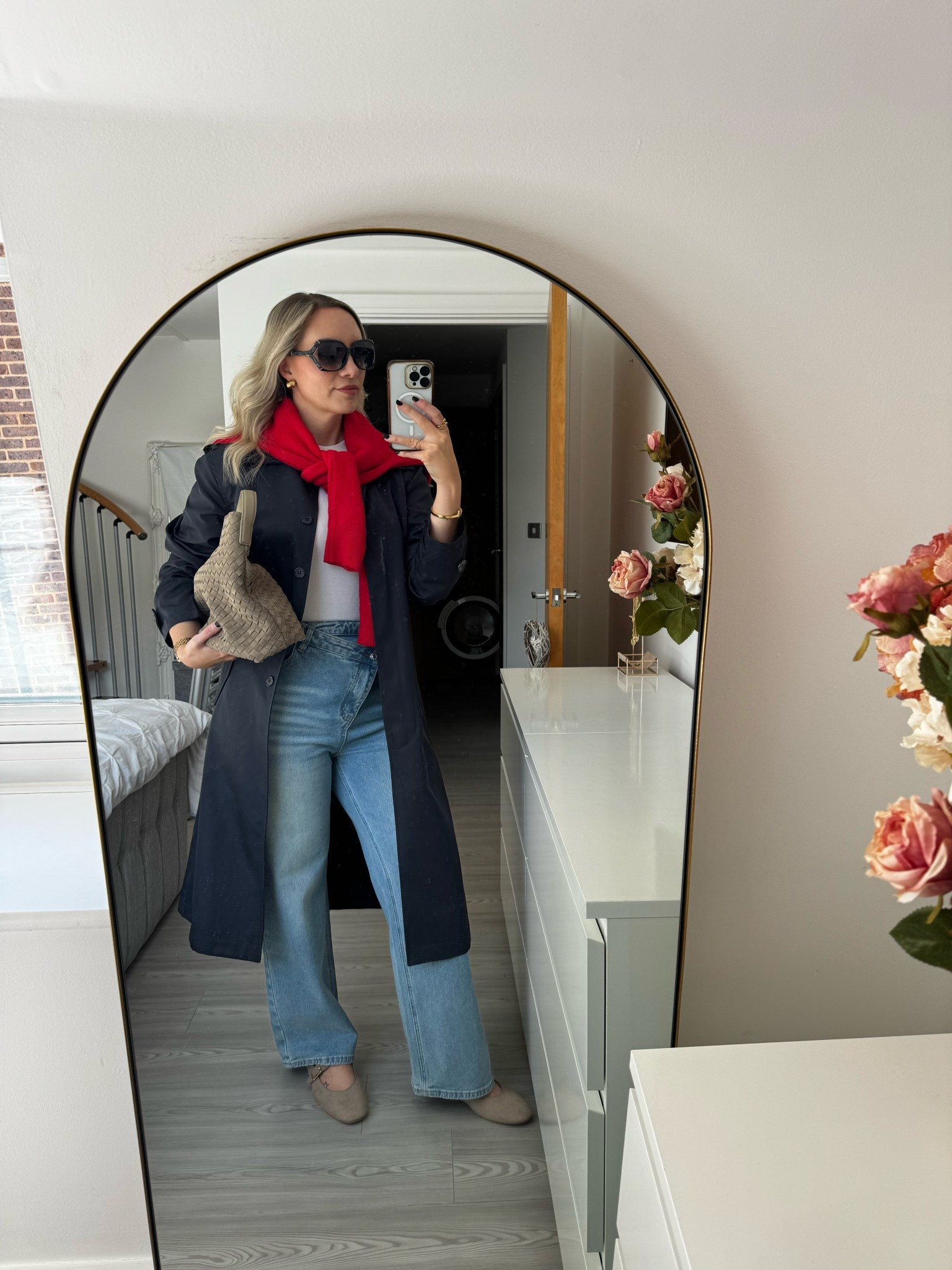 A smart casual spring outfit idea with two spring staples: trench coat and Mary Jane ballet flats 🫶🏼

#LTKbag #LTKjeans #LTKspring