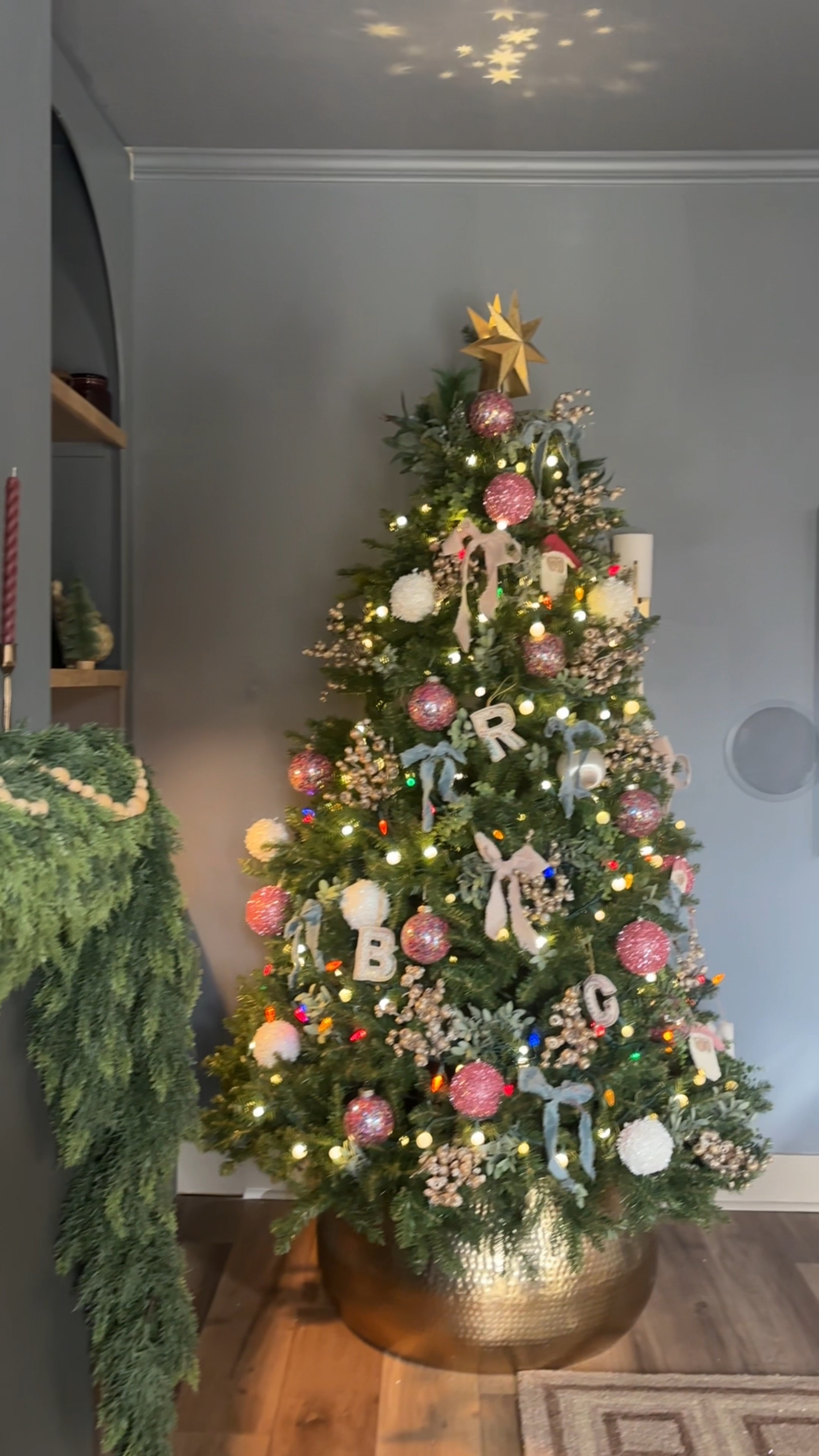 Christmas tree details! 🎄 