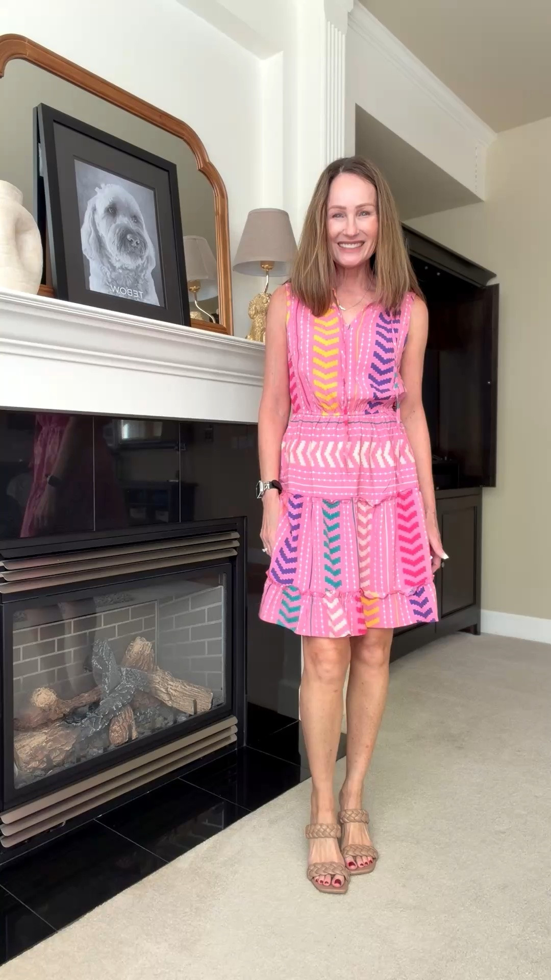 Love these bright pretty colors for summer! #summeroutfit #sundress