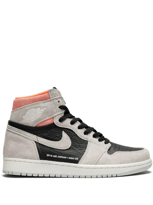 Air Jordan 1 Retro High OG neutral grey/hyper crimson | Farfetch Global