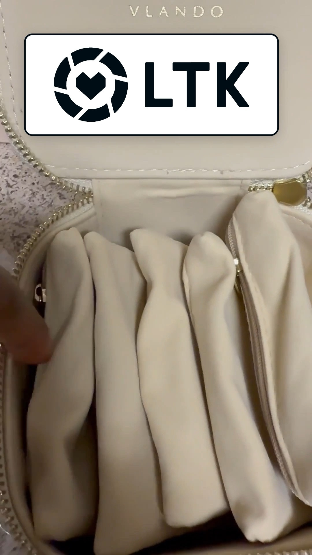 SecretsofYve: Gift Guide: gorgeous jewelry case! 🎁 
#Secretsofyve #ltkgiftguide
Always humbled & thankful to have you here.. New posts daily at 3pm & 4:15pm EST. 
CEO: PATESI Global & PATESIfoundation.org
@secretsofyve : where beautiful meets practical, comfy meets style, affordable meets glam with a splash of splurge every now and then. I do LOVE a good sale and combining codes! #ltkstyletip #ltksalealert #ltkfamily #ltku #ltkkids #ltkfindsunder100 #ltkfindsunder50 #ltkplussize #ltkmidsize #ltkover40 #ltkstorytime #ltkpetite #ltkvlog #ltktravel #ltkparties #ltkbump #ltktall #ltkmens secretsofyve 

#LTKWedding #LTKSeasonal #LTKHome