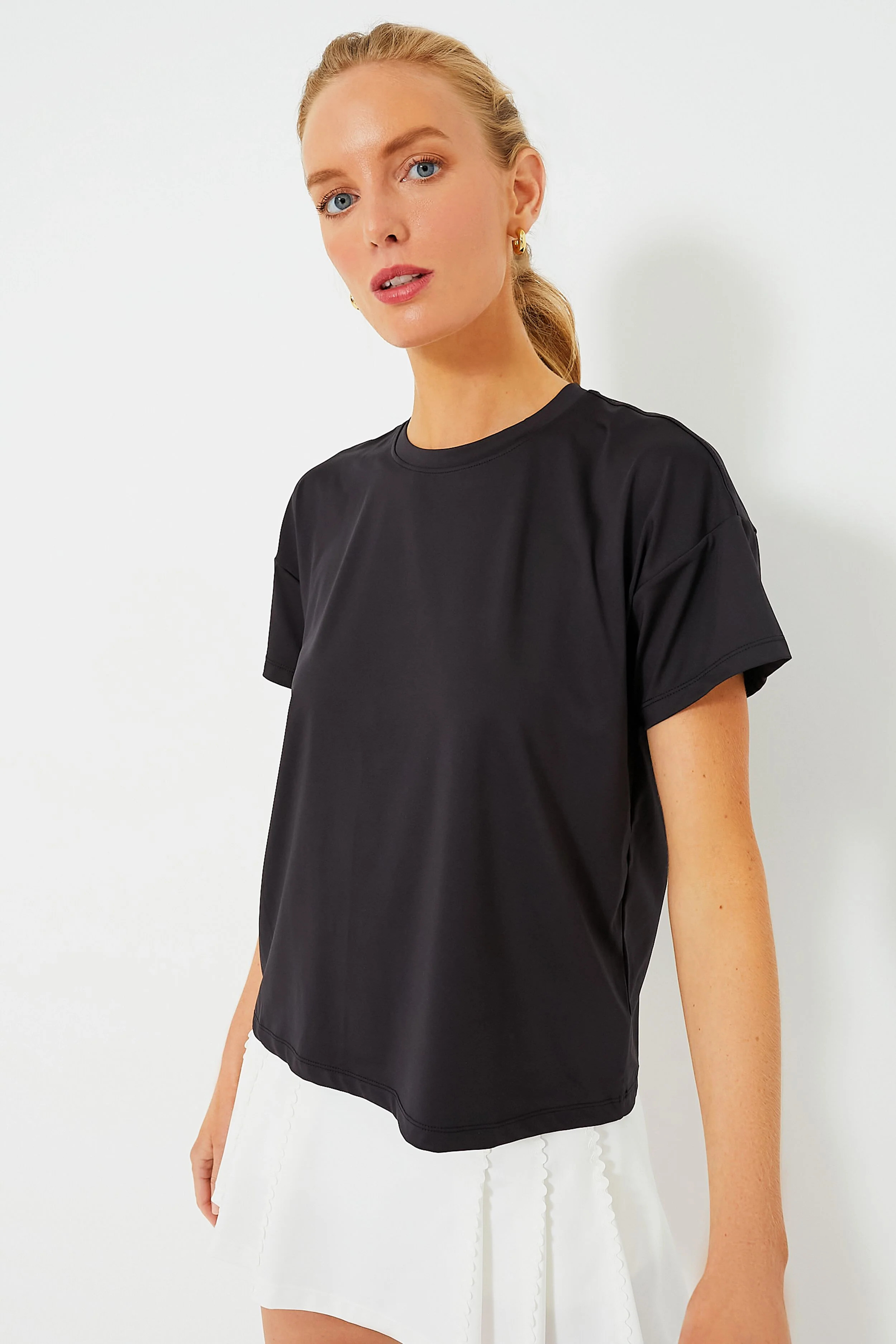Black Short Sleeve Ryland Boyfriend Tee | Tuckernuck (US)