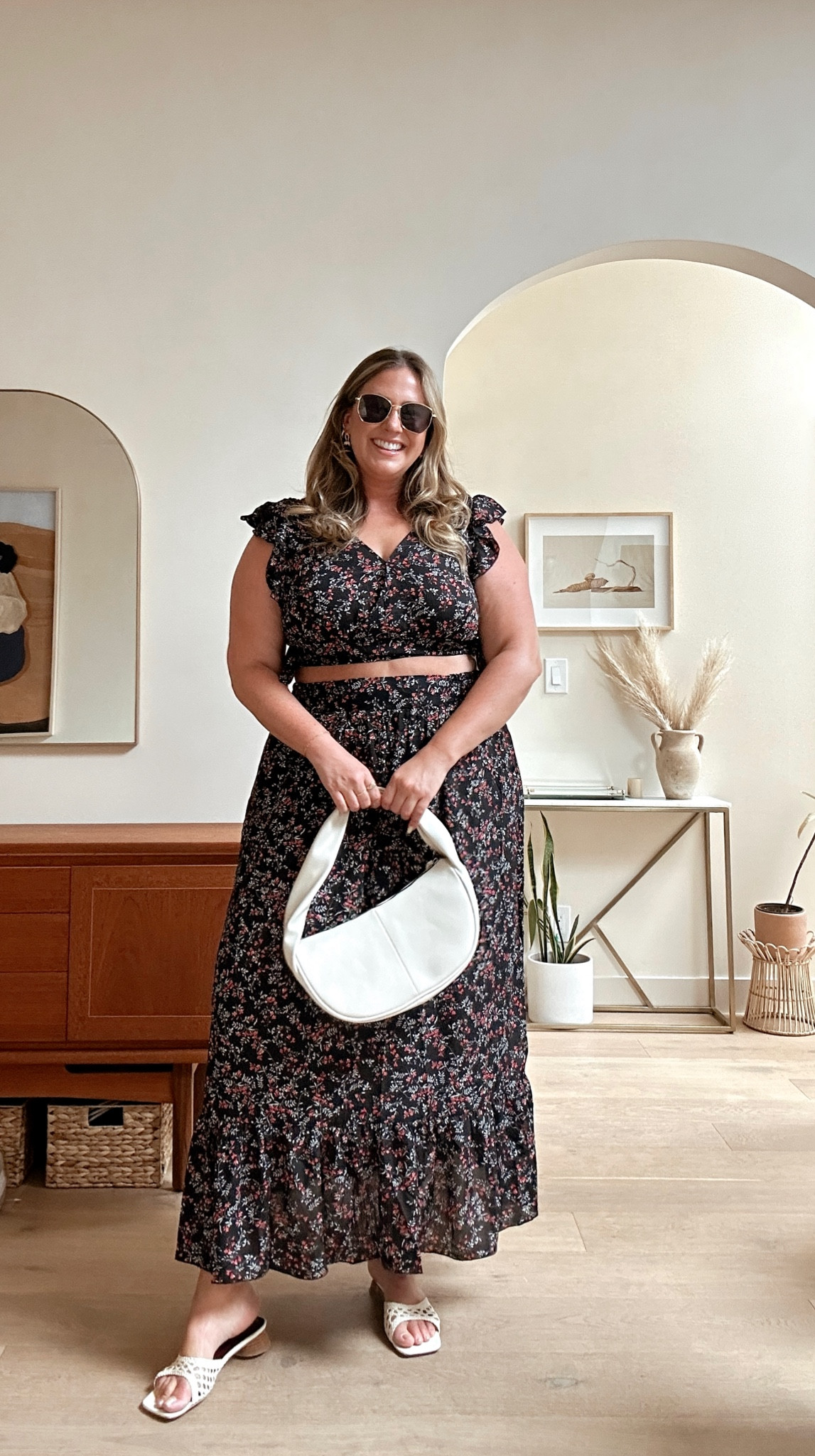 10 Days of Matching Sets | Day 1 of 10

The perfect floral set that will transition into fall like a dream! And it’s under $40!

Set: size XL (the top runs a big snug so you might want to size up if you’re worried about it!)

#LTKunder50 #LTKSeasonal #LTKcurves