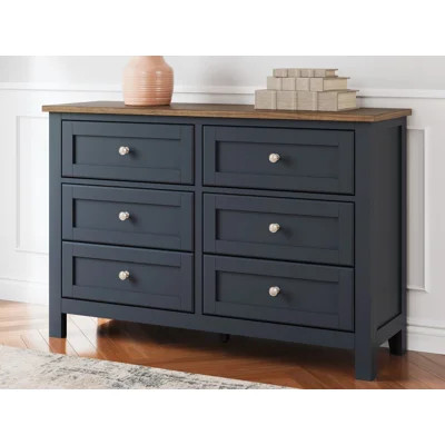 Leani Dresser | Wayfair North America