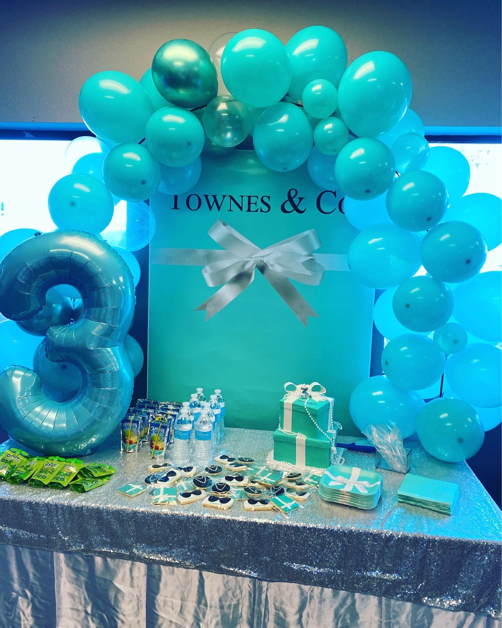 Breakfast at Tiffany’s inspired birthday party 💍🕶💋 

#kidsbirthday #breakfastattiffanys #birthdayparty #amazon #amazonassociate #etsy 

#LTKFind #LTKkids #LTKfamily