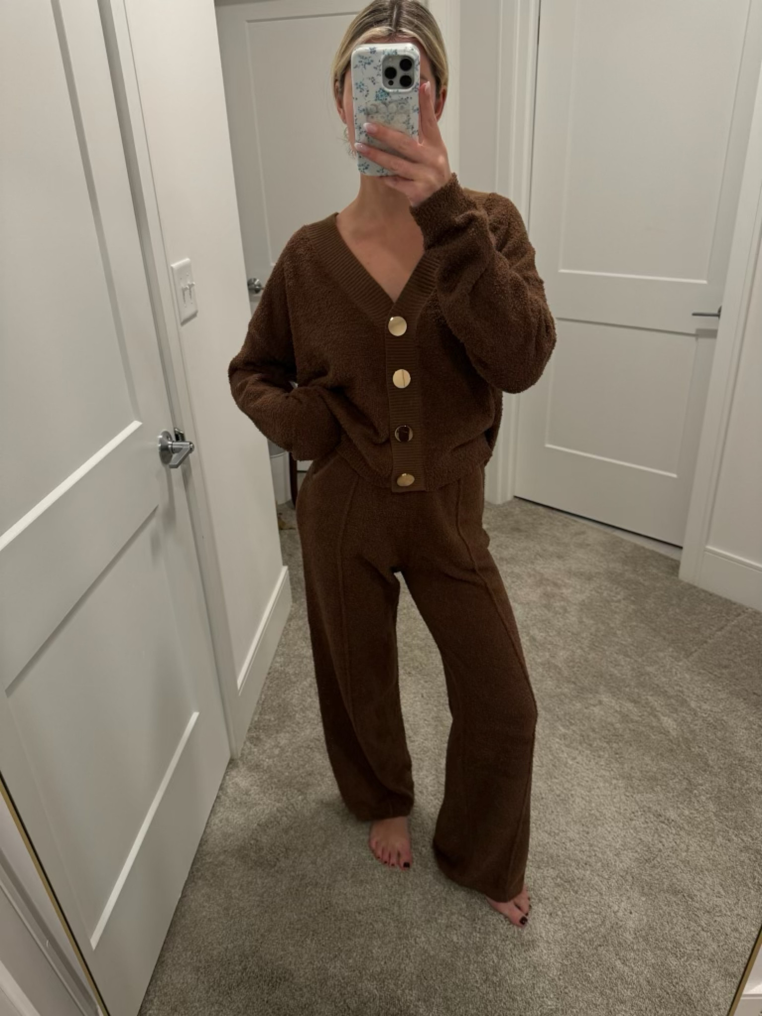 The coziest teddy bear set!! It’s from ellandemm 🤎🧸

fall fashion, matching set, cozy outfit, brown outfit, lounge wear, trendy fashion 

#LTKStyleTip