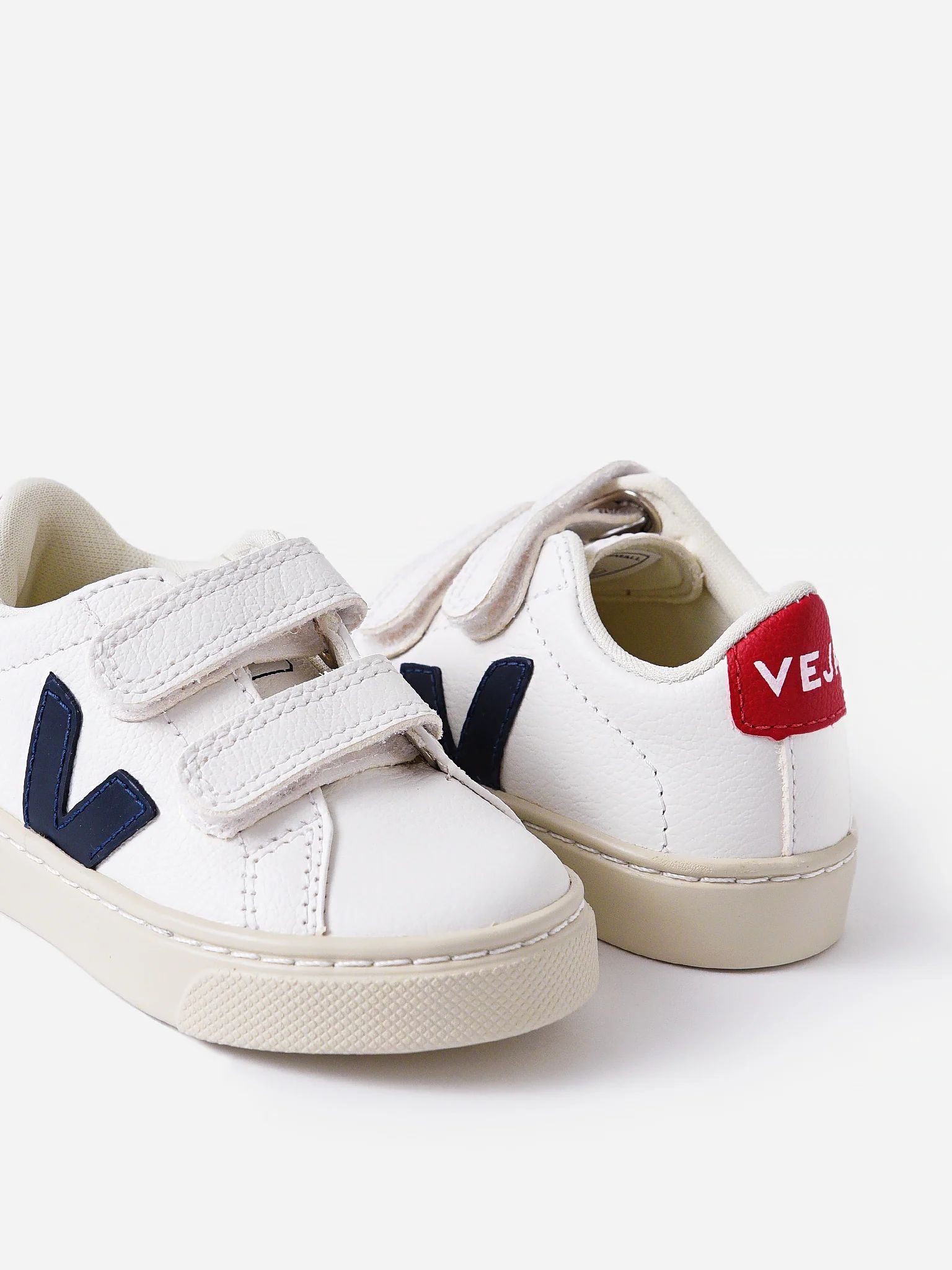 VEJA
                      
                     Kids' Small Esplar Sneaker | Saint Bernard