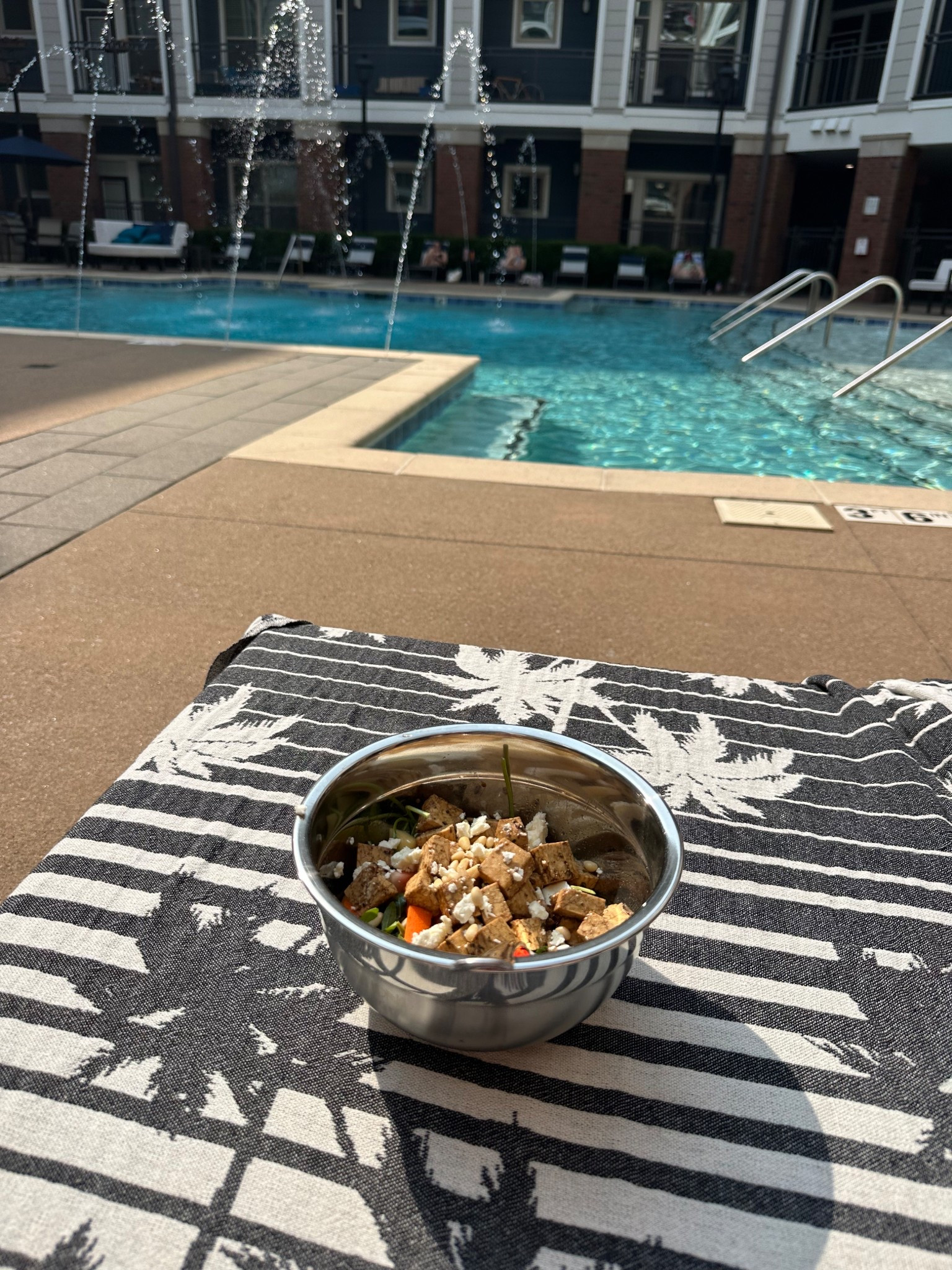 6/11 pool day
Amazon find
Stainless steel bowls 

Similar palm tree beach towel

#LTKHome #LTKSummerEdit