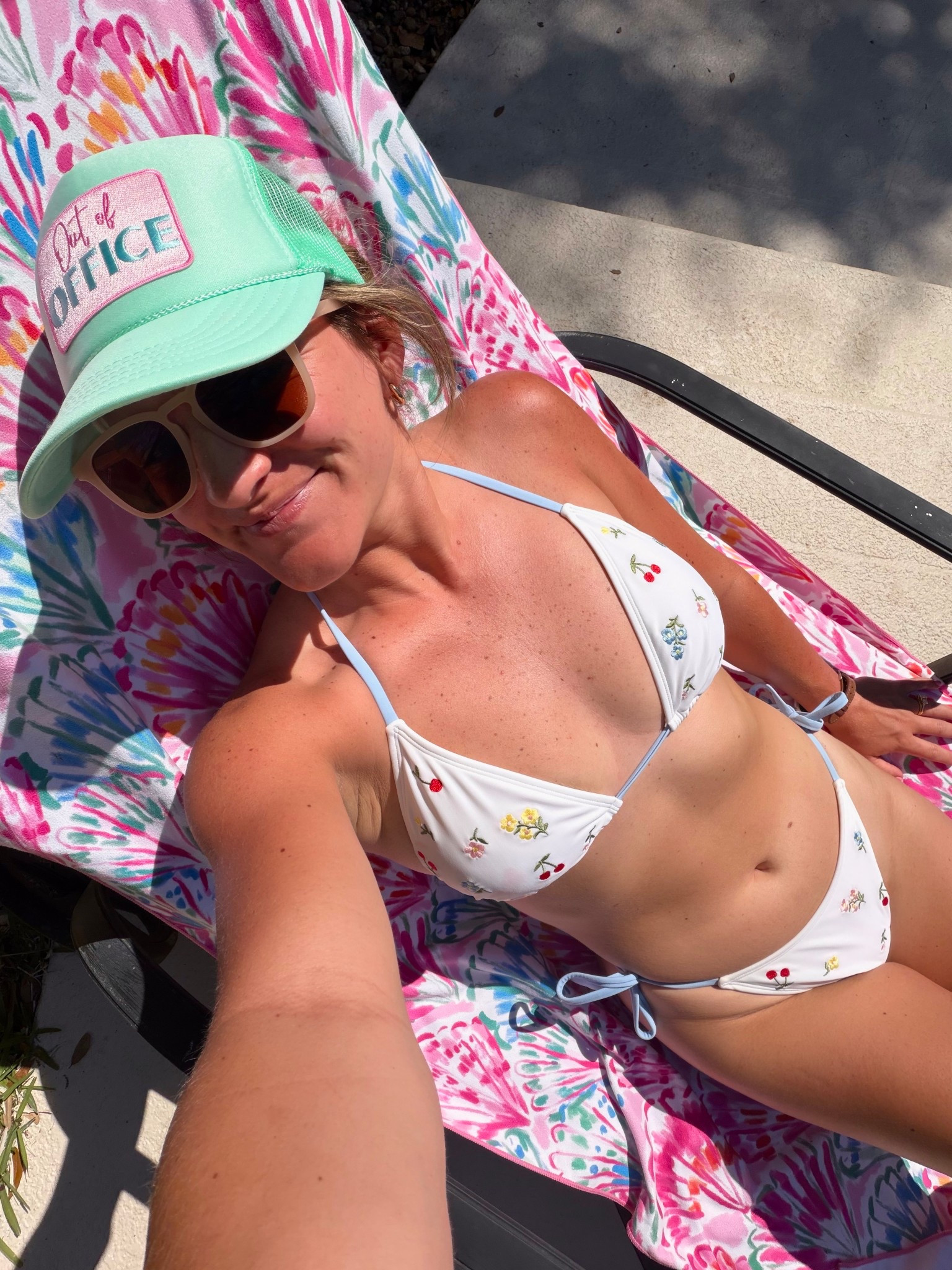 pool day Sunday ☀️