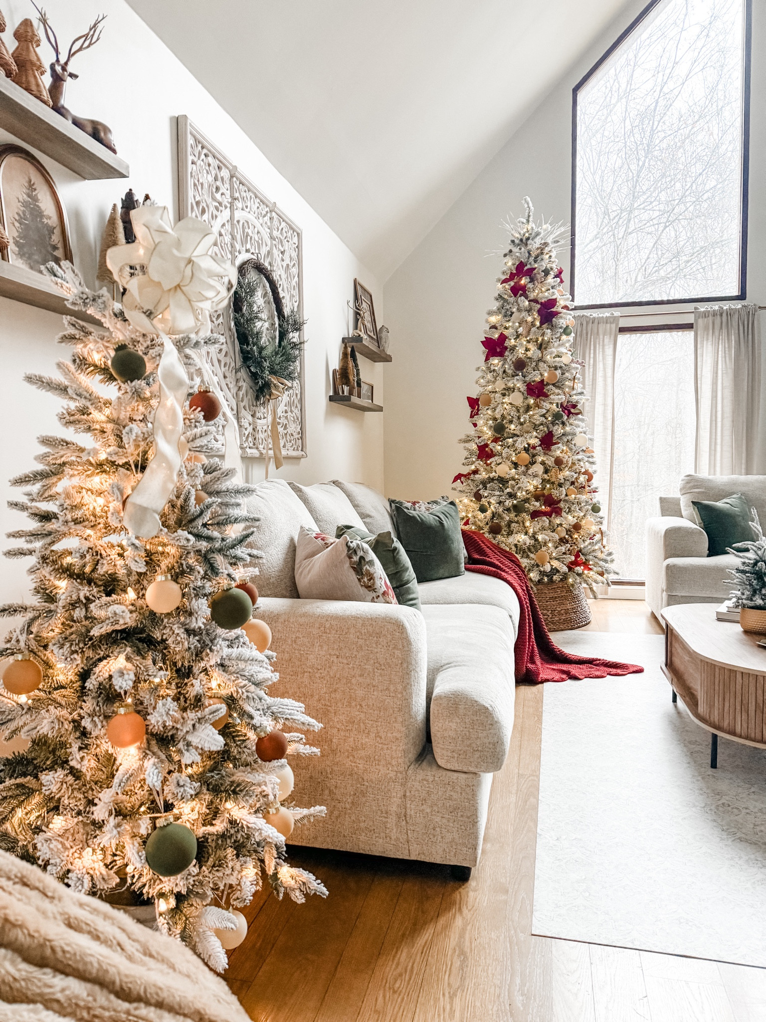 Living Room Holiday/Christmas Decor / Christmas Trees 

#LTKHome #LTKHoliday #LTKSeasonal